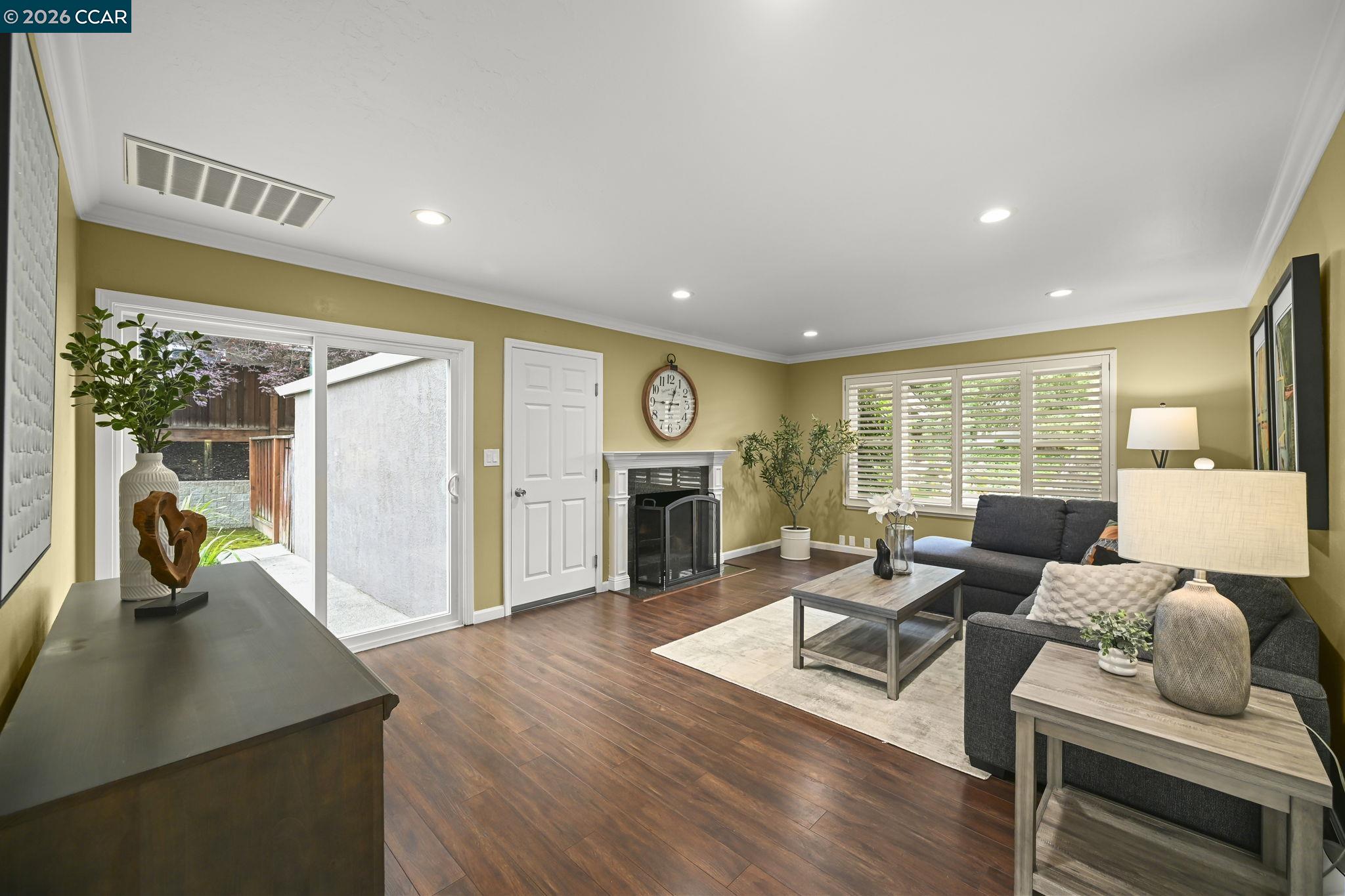 11 Ambleside Ct