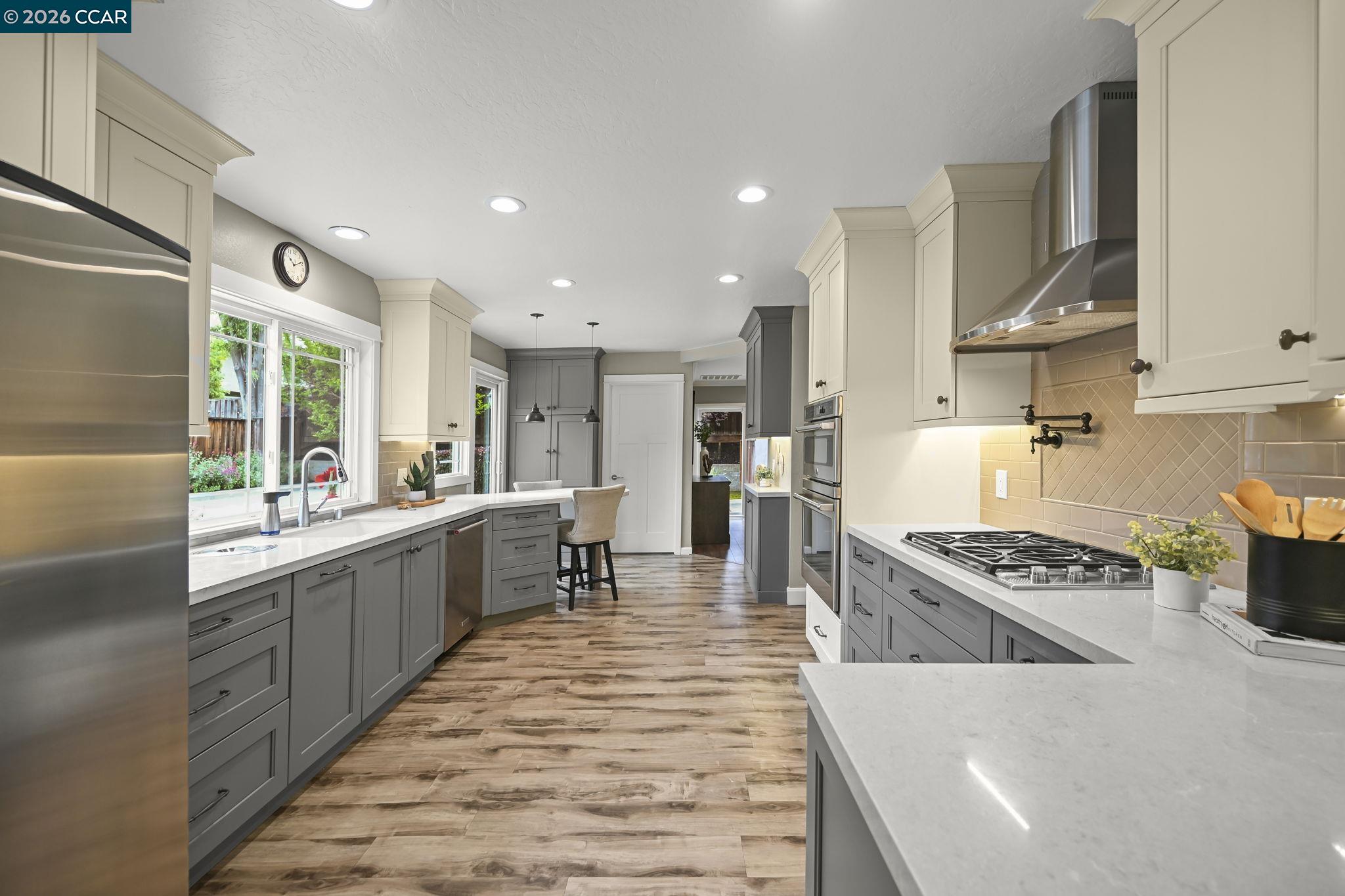 11 Ambleside Ct