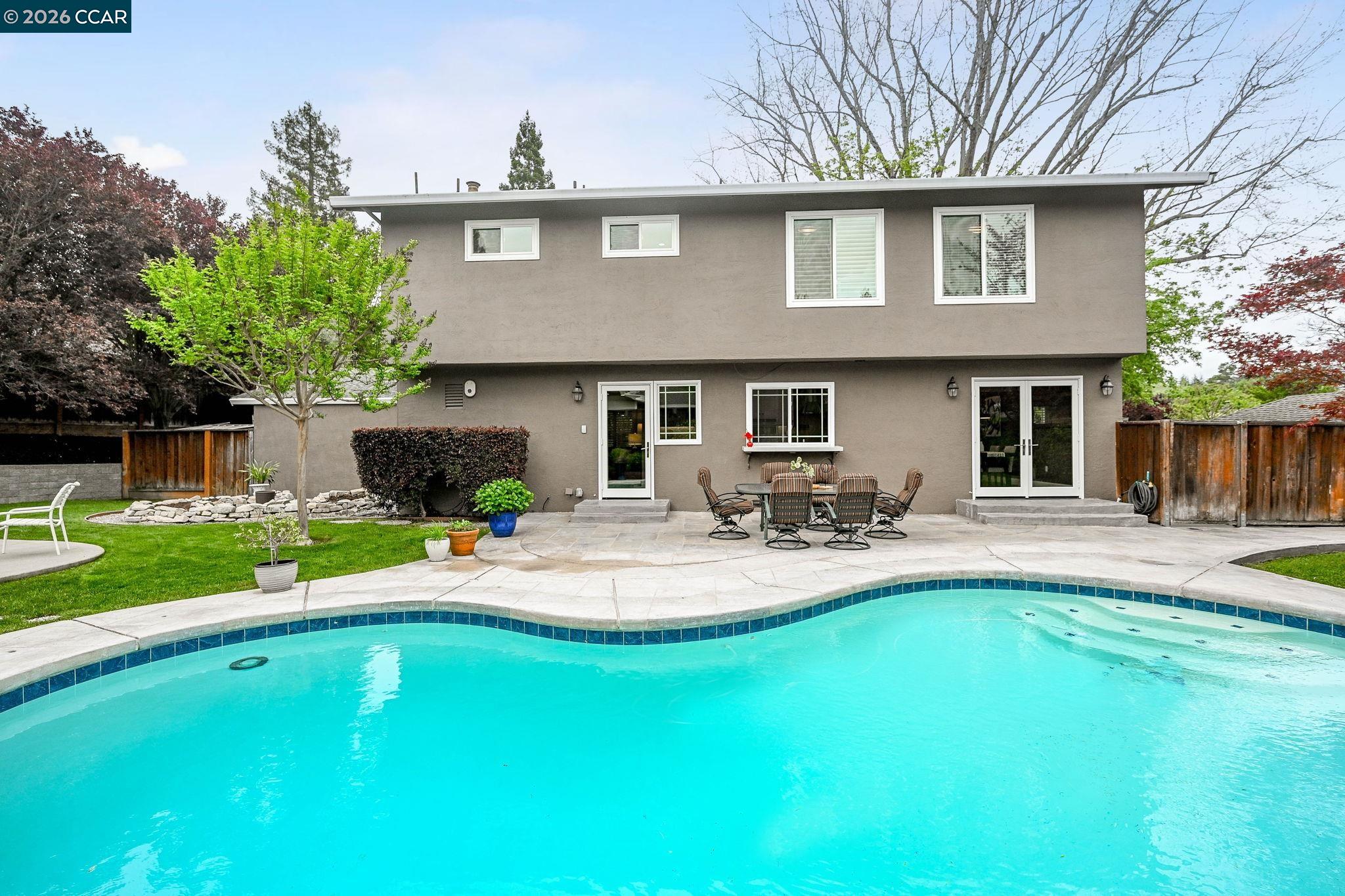 11 Ambleside Ct
