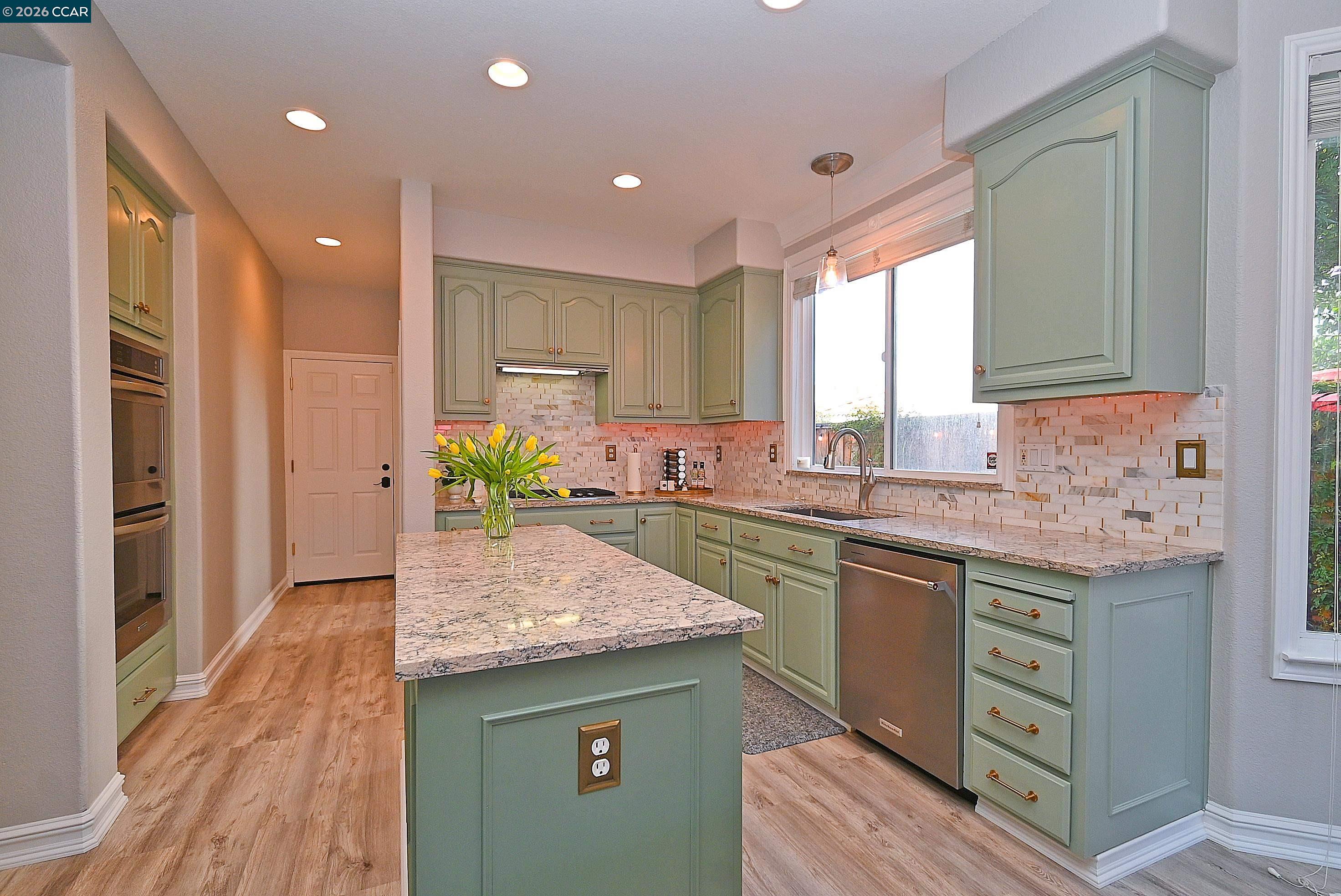 829 Deer Spring Cir