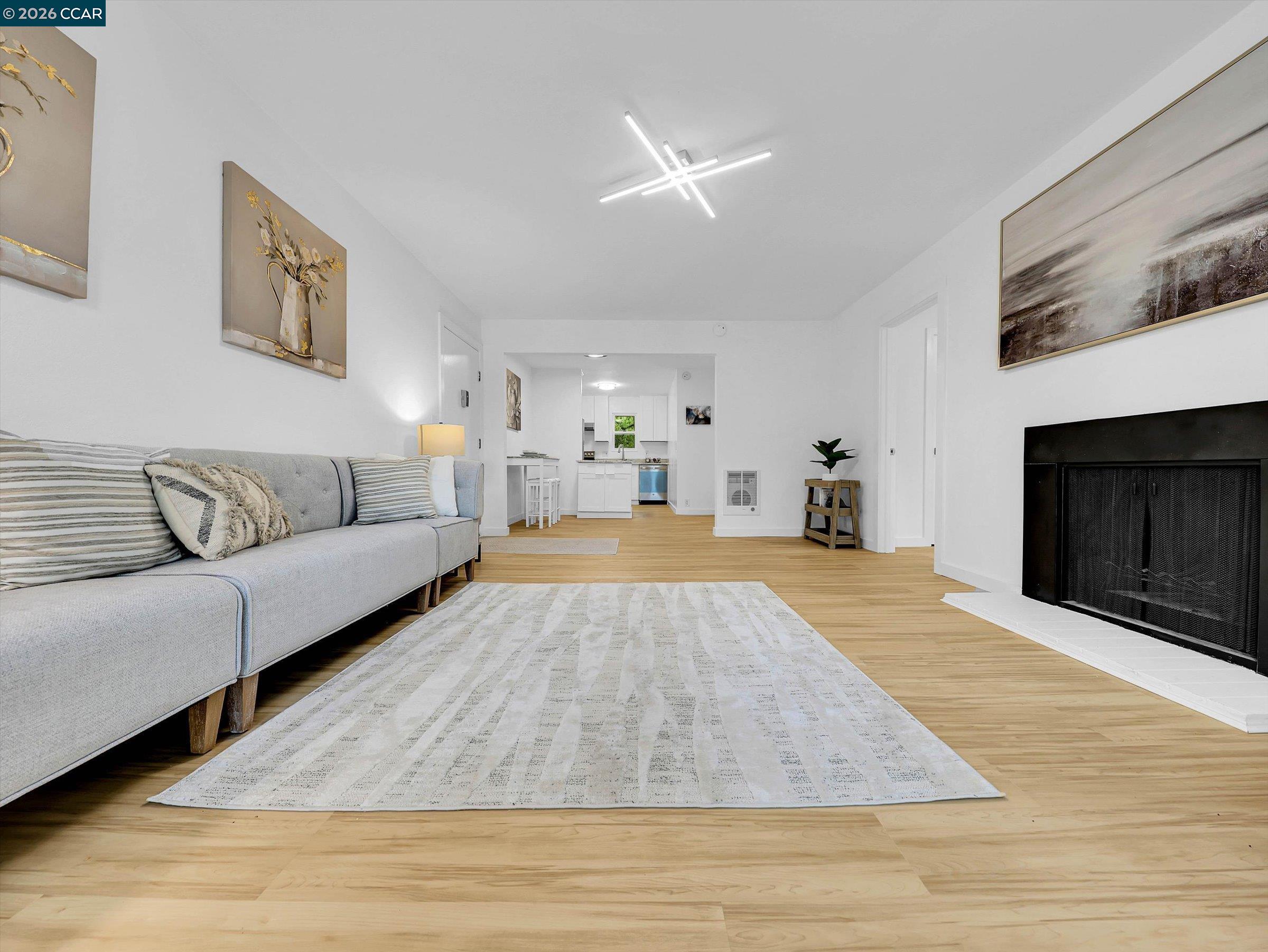375 Camelback Rd # 23