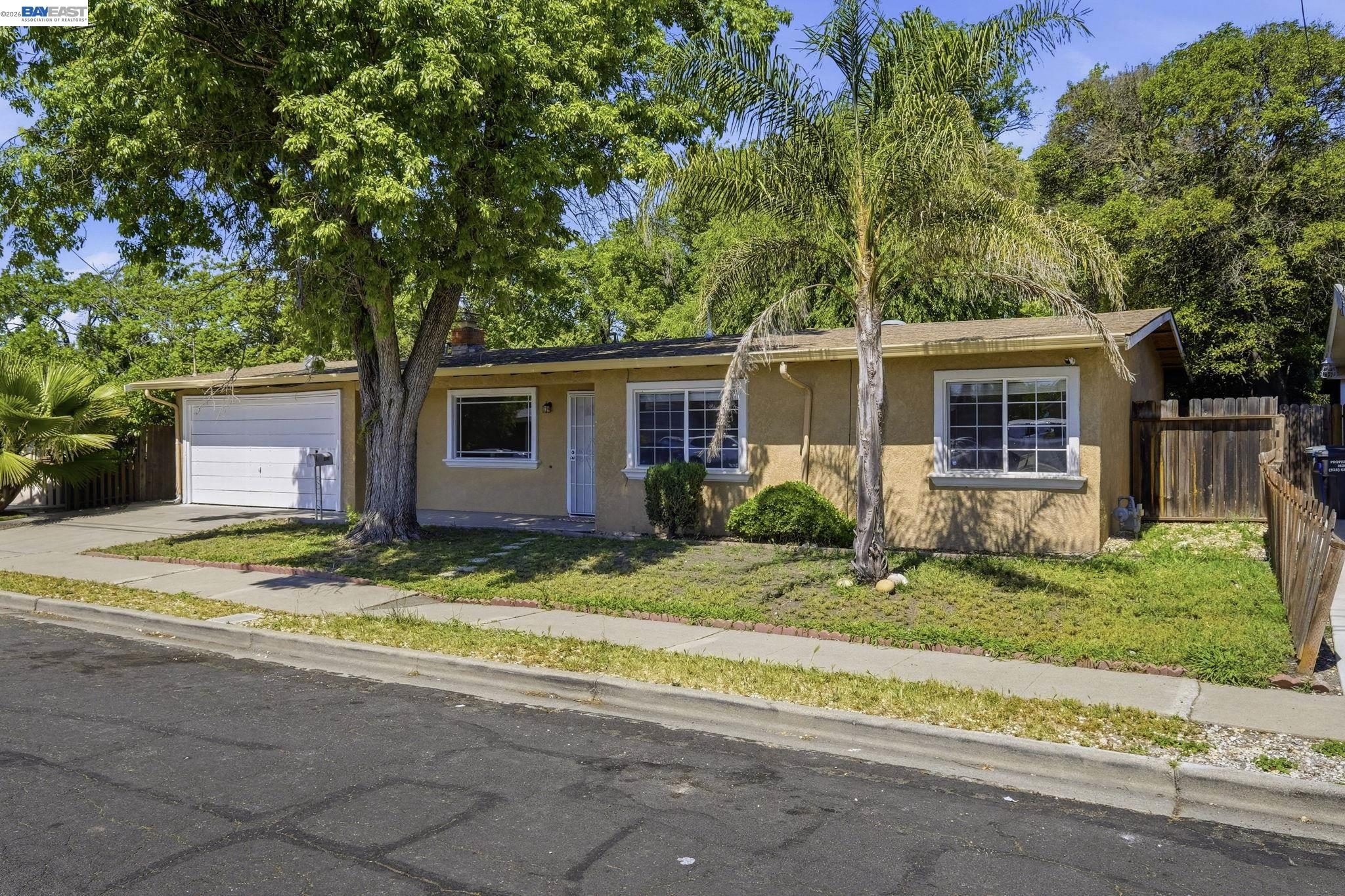 2943 Richard Ave