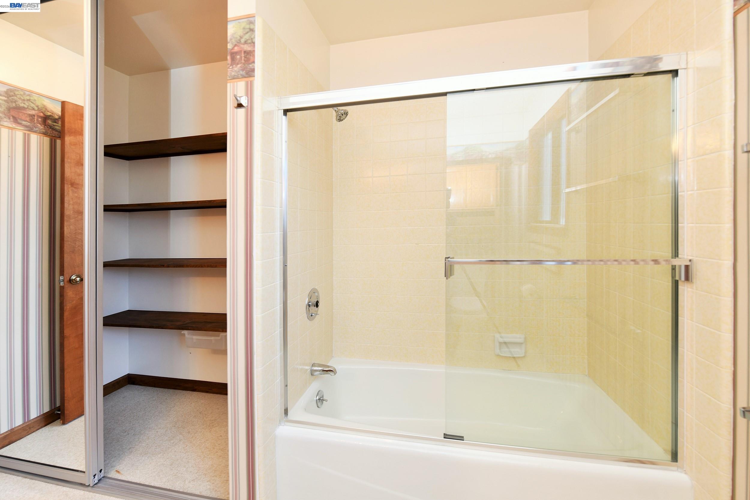 1002 El Curtola Blvd