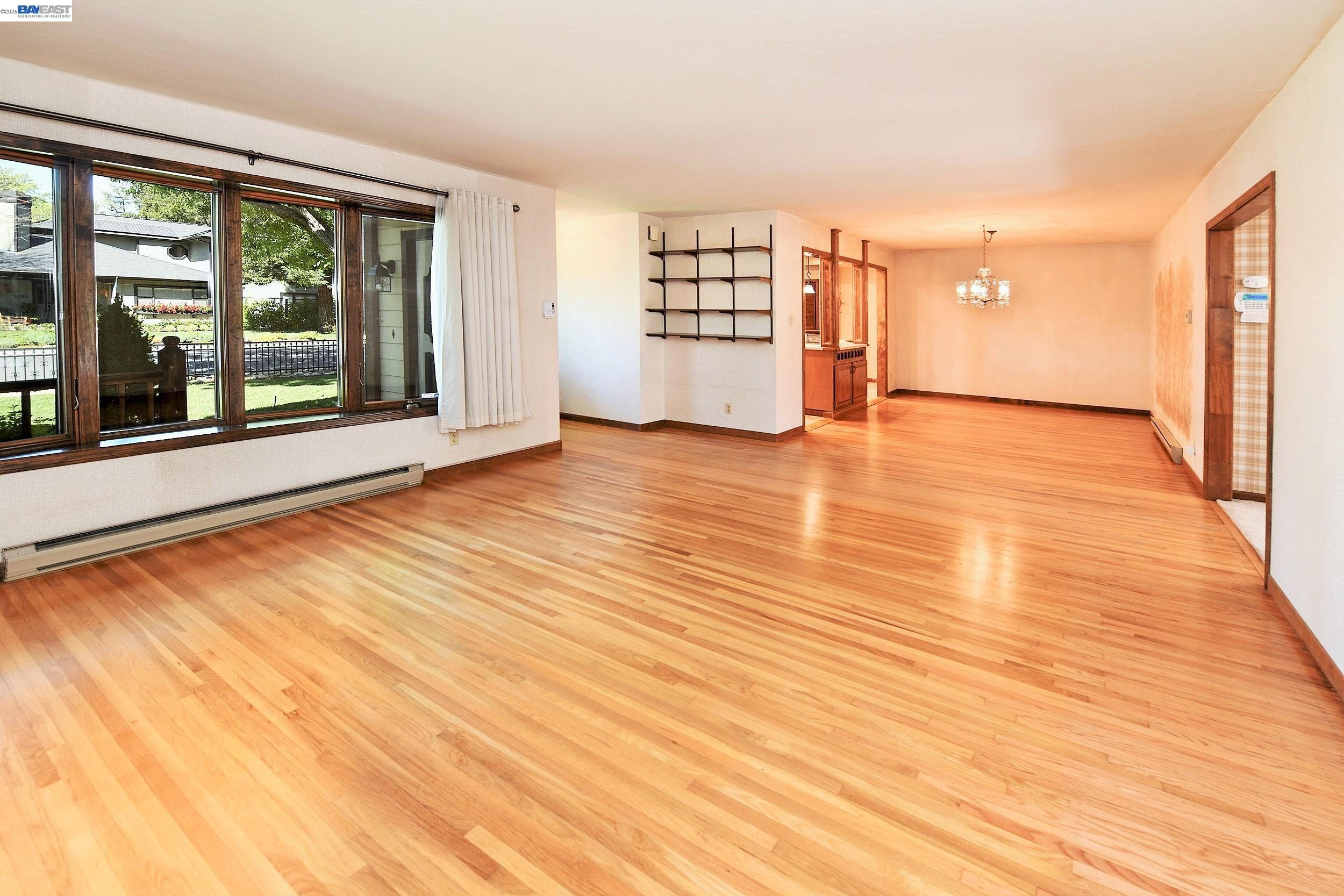 1002 El Curtola Blvd