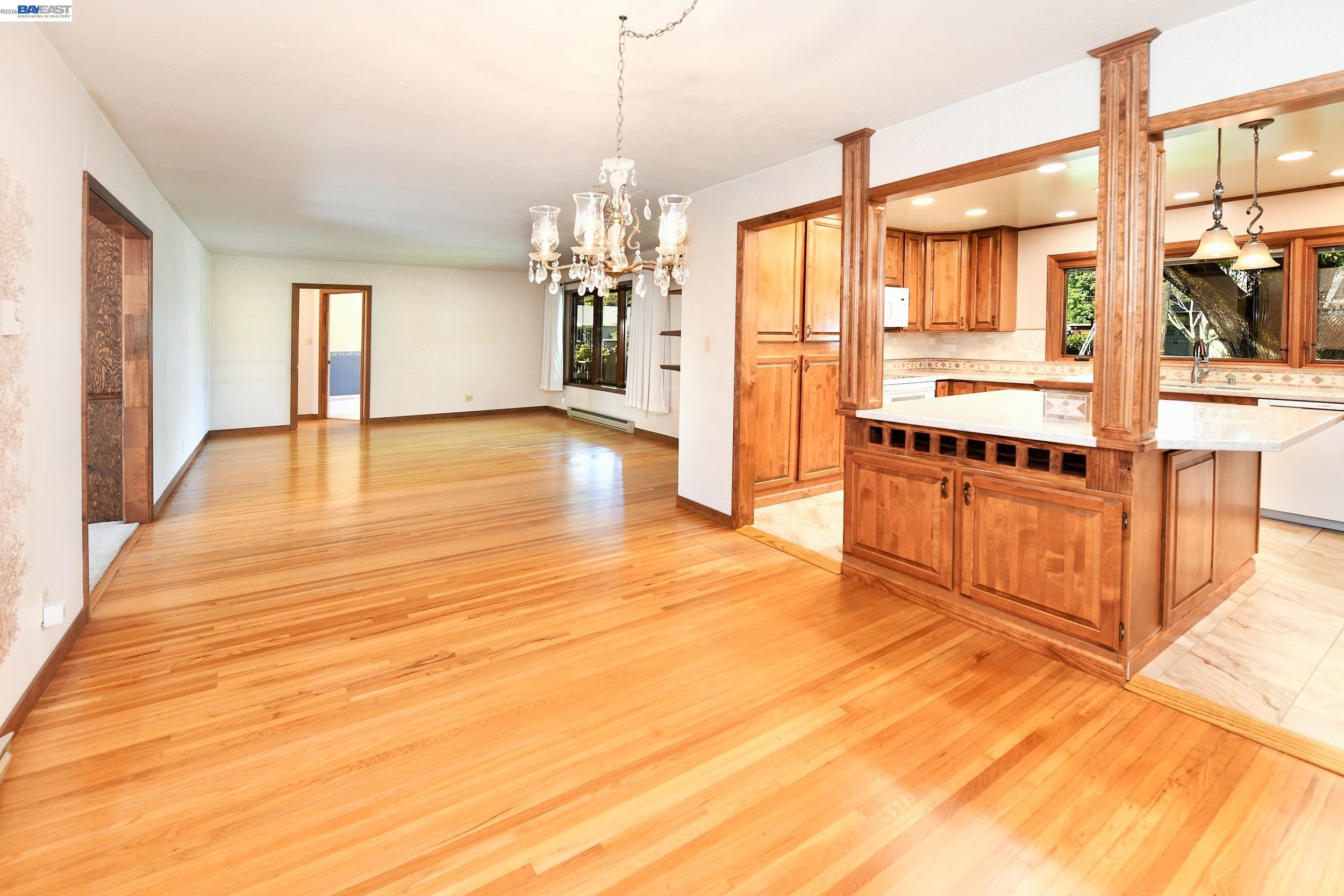 1002 El Curtola Blvd