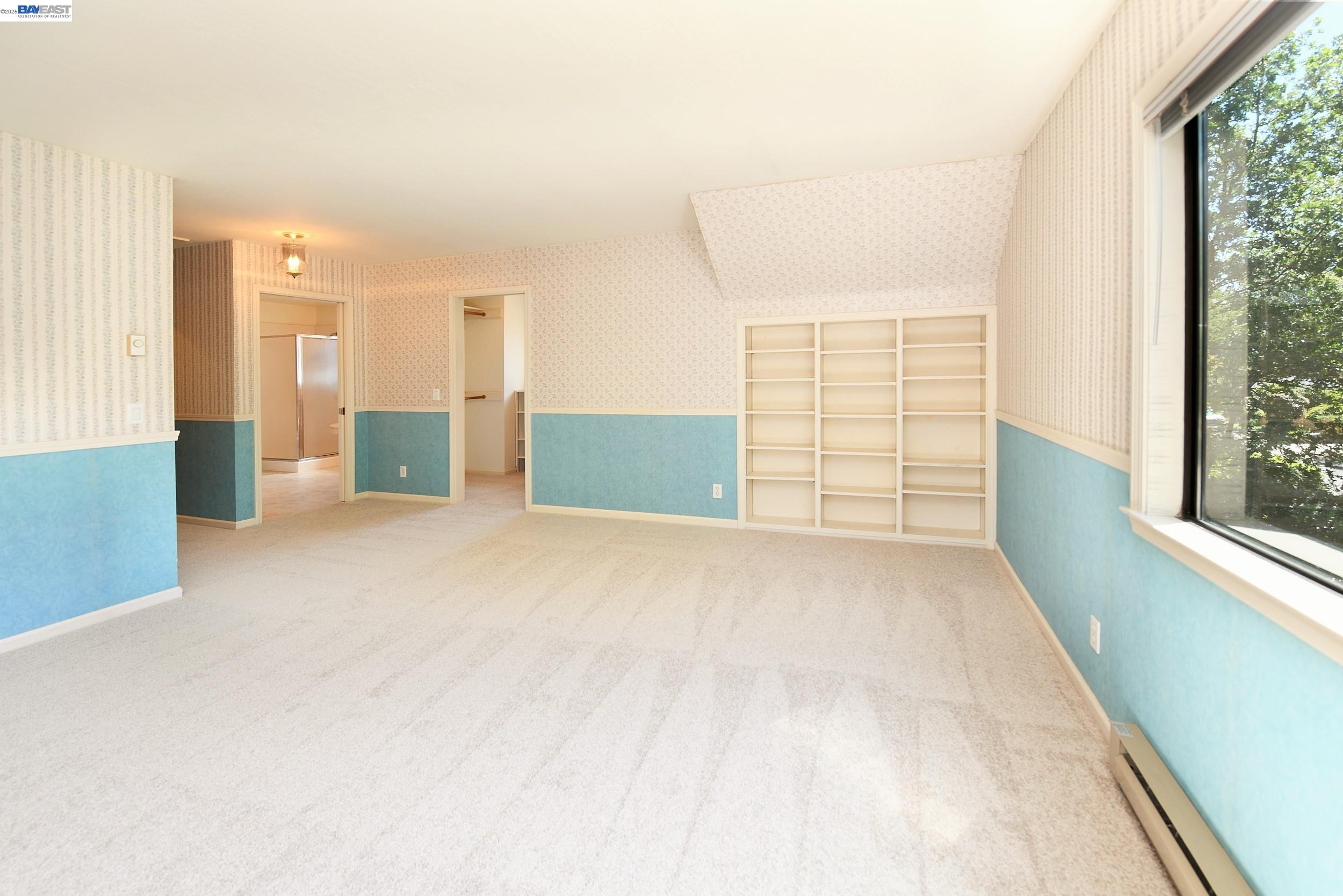 1002 El Curtola Blvd