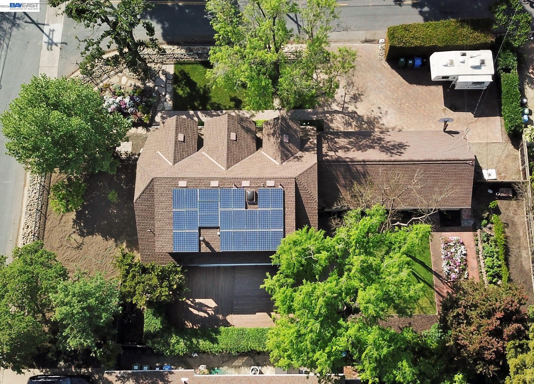 1002 El Curtola Blvd