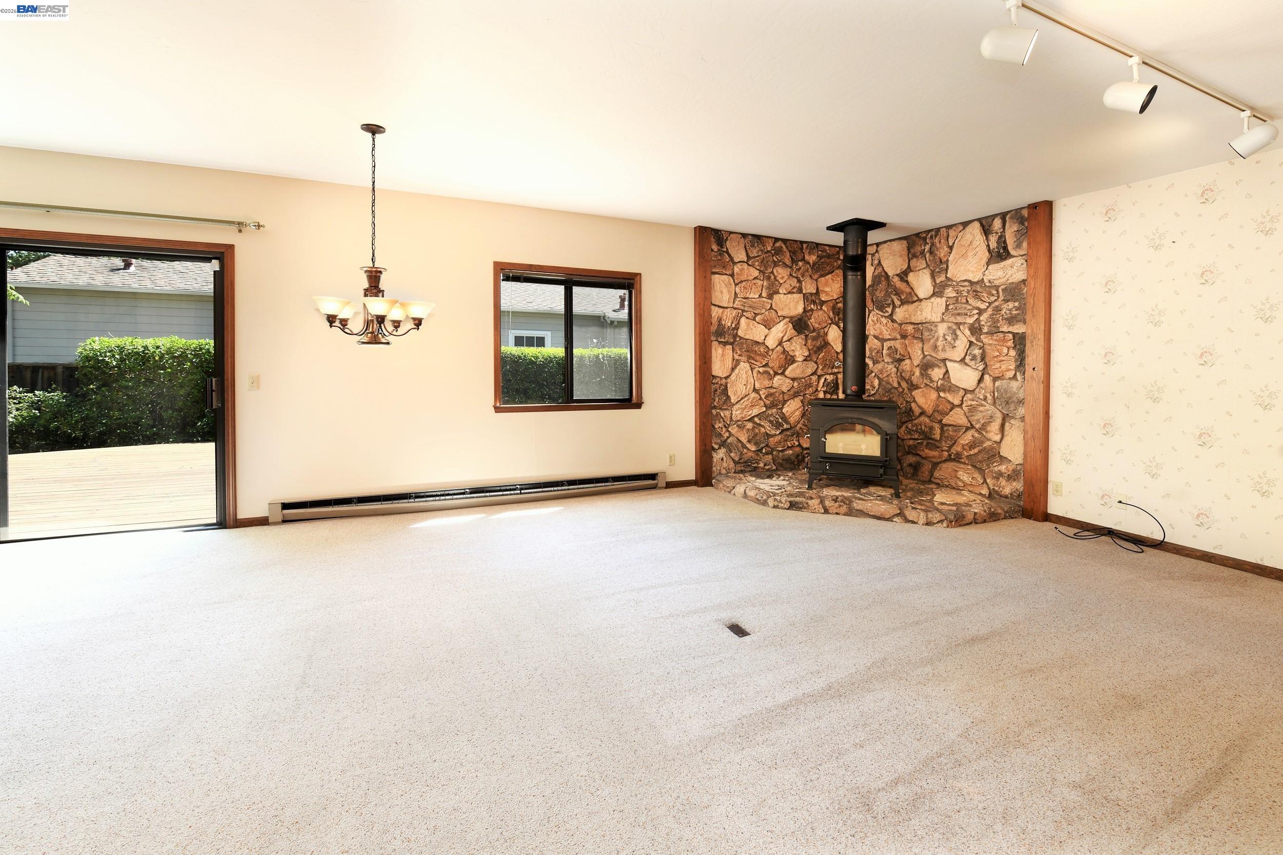 1002 El Curtola Blvd