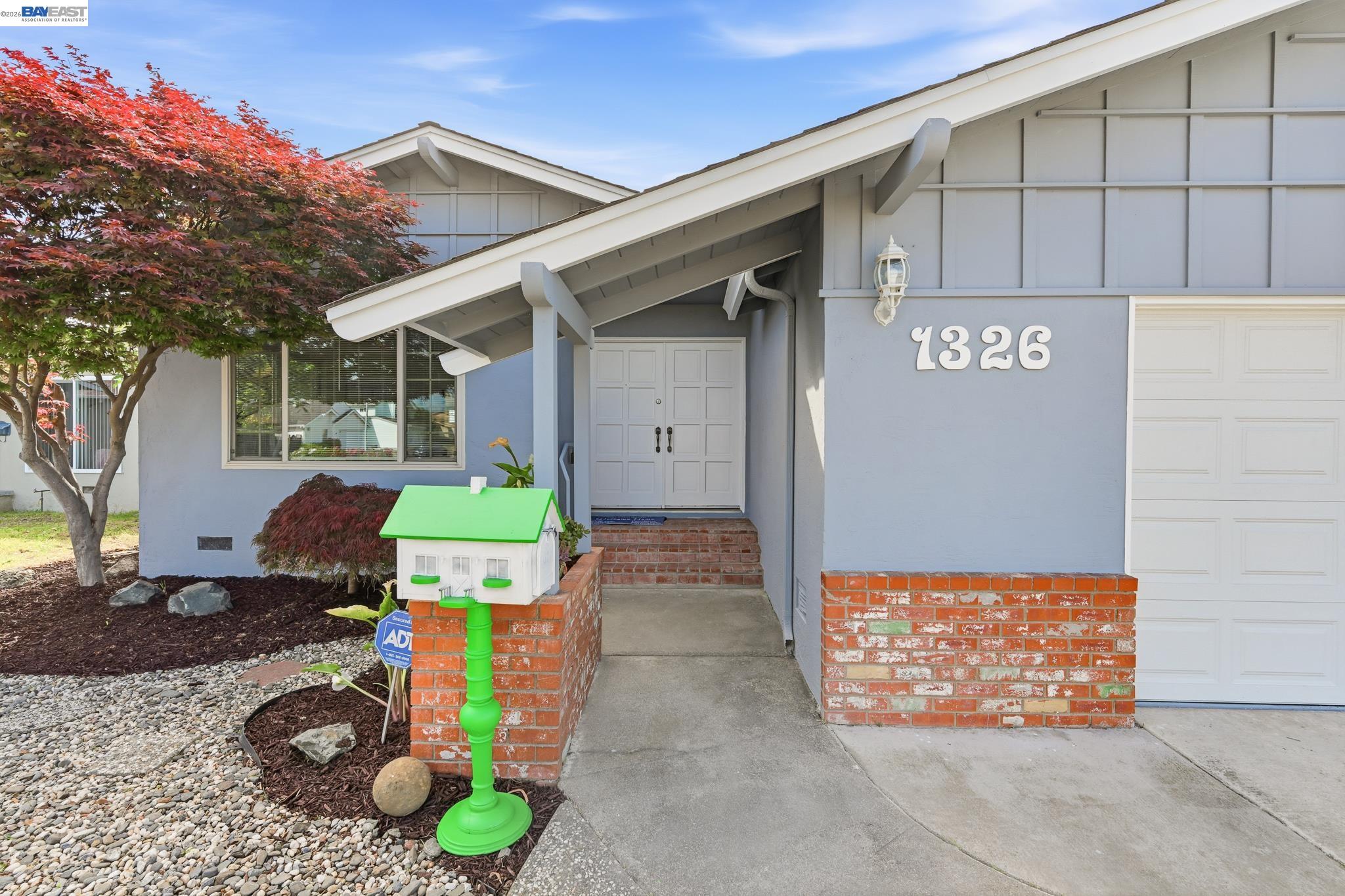 1326 Vining Dr