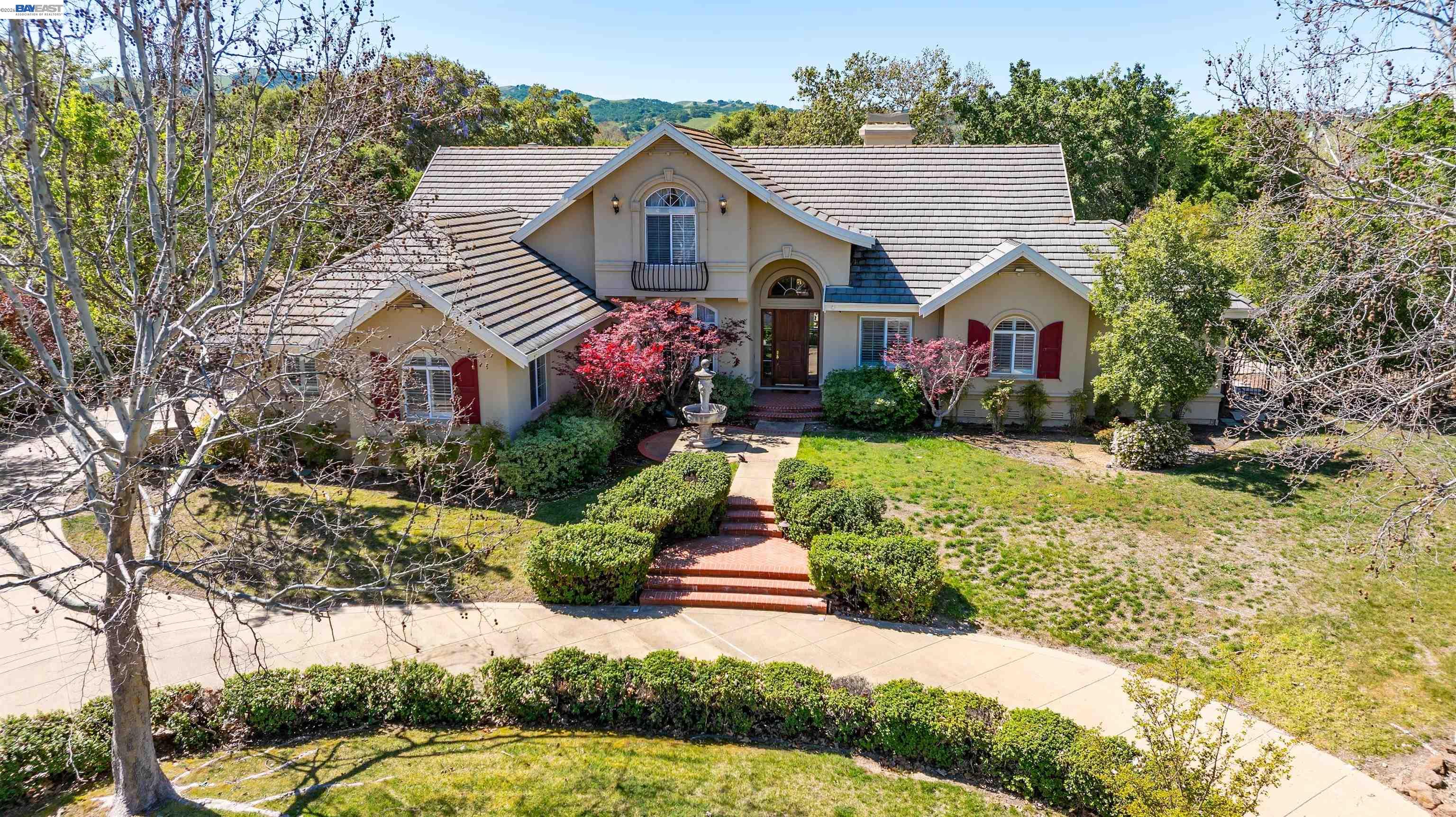 2779 E RUBY HILL DR