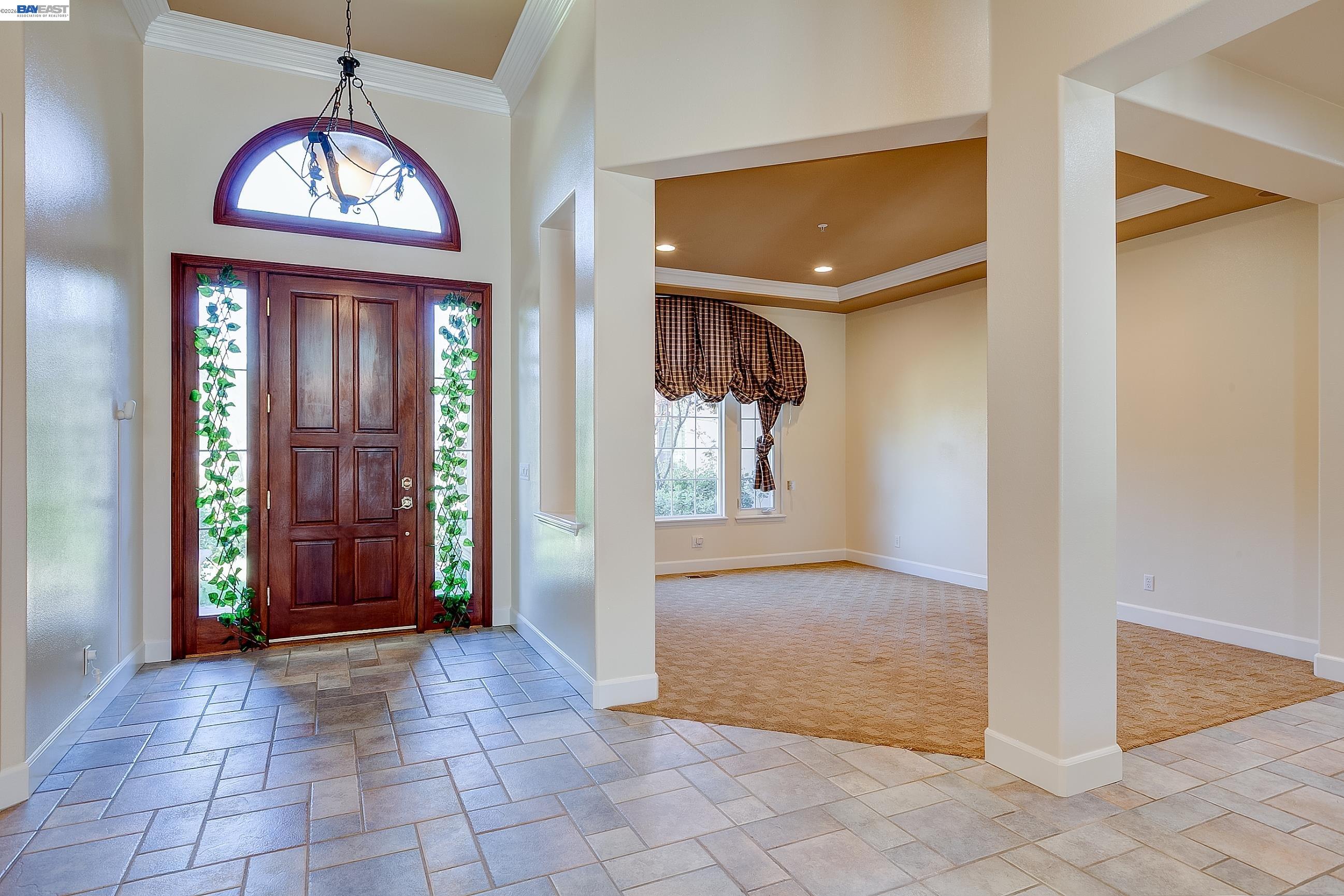 2779 E RUBY HILL DR