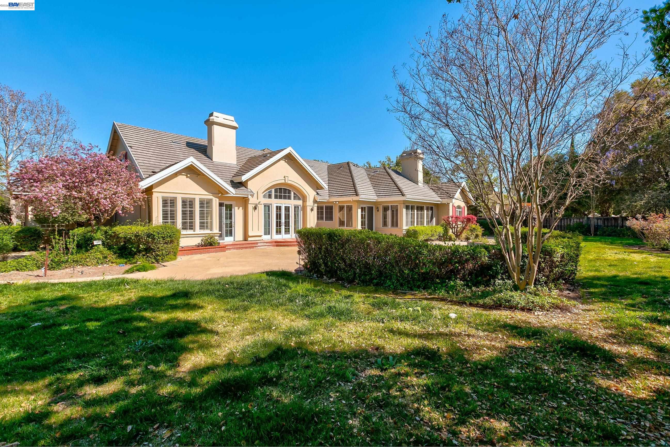 2779 E RUBY HILL DR