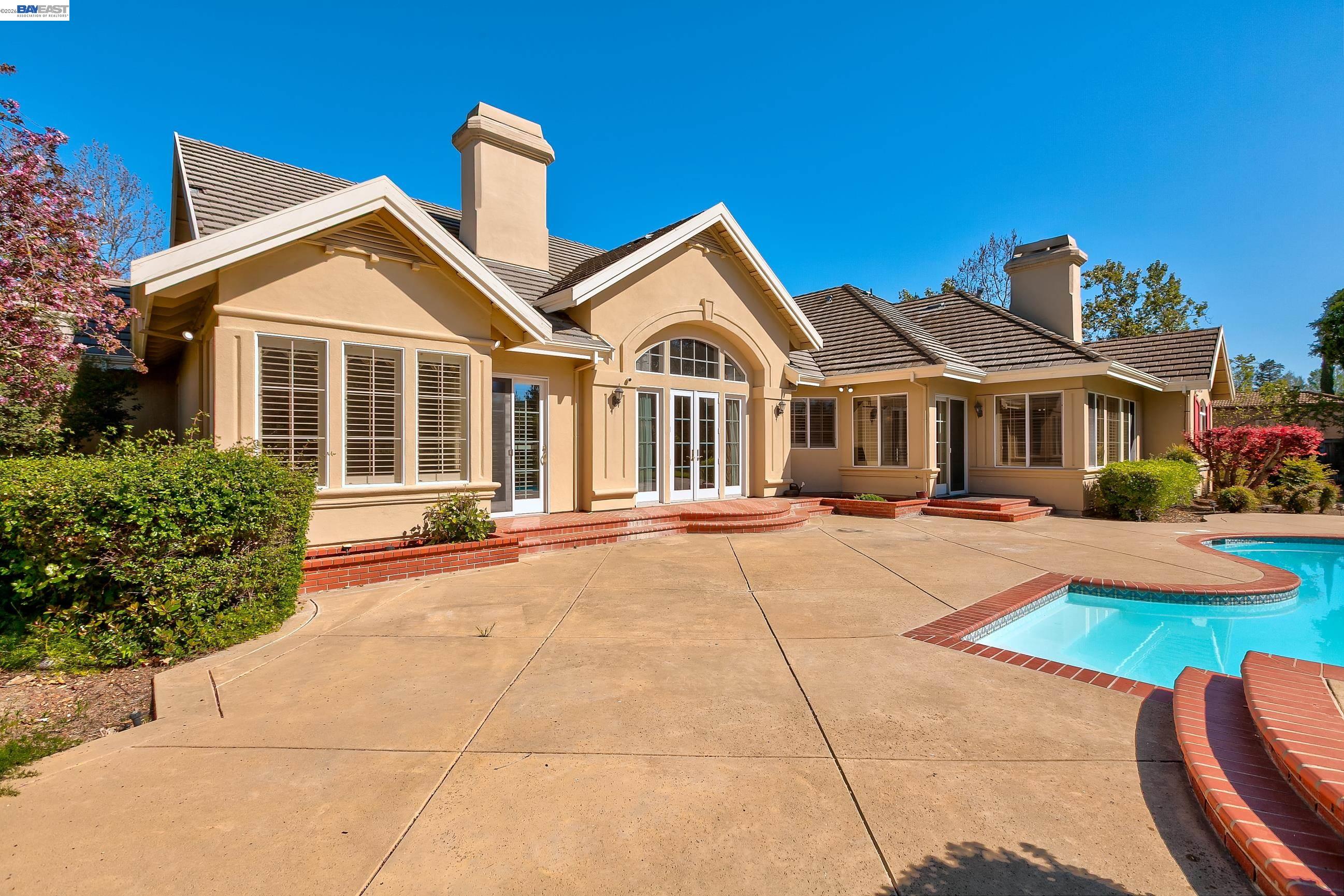2779 E RUBY HILL DR