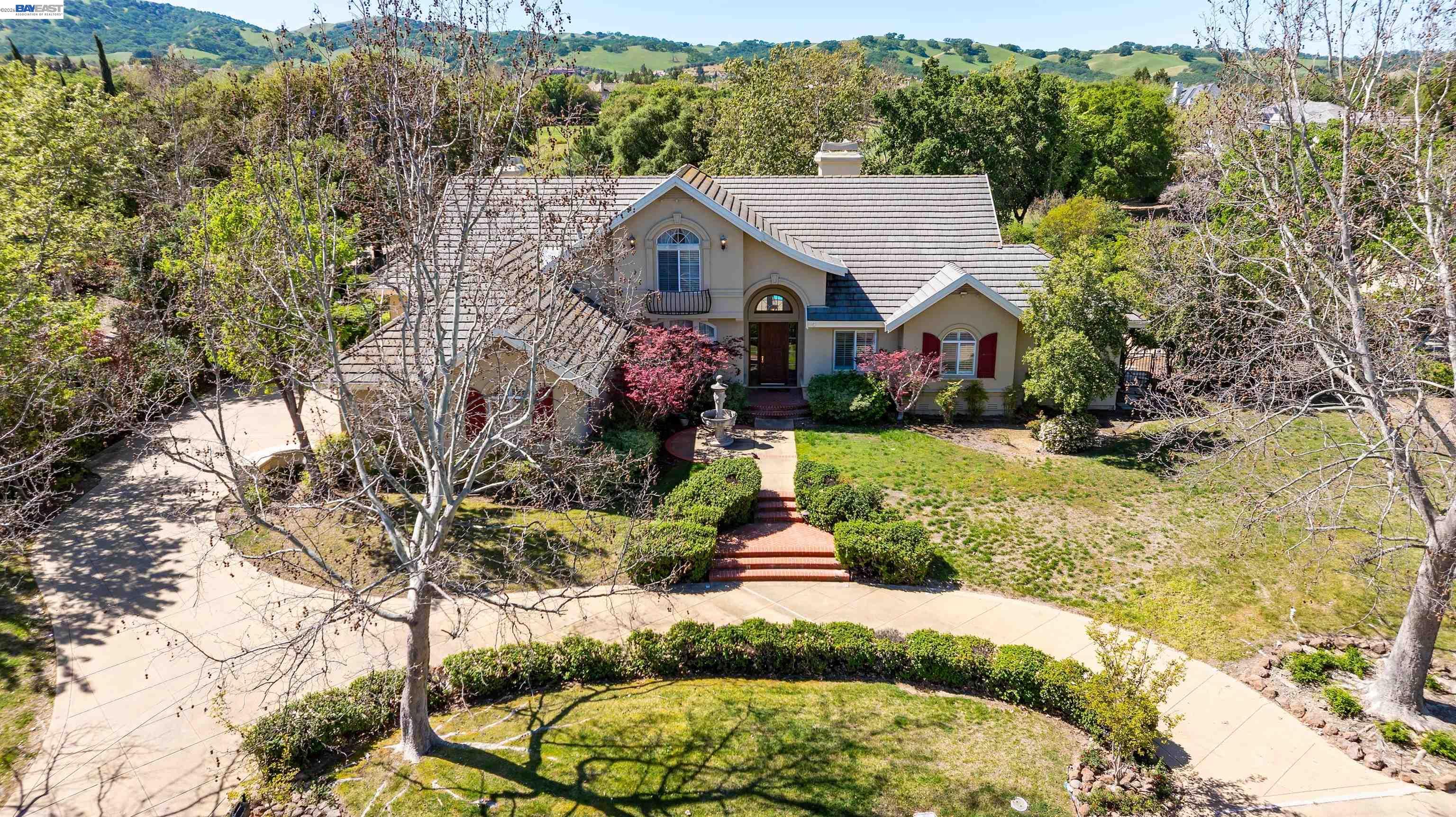 2779 E RUBY HILL DR