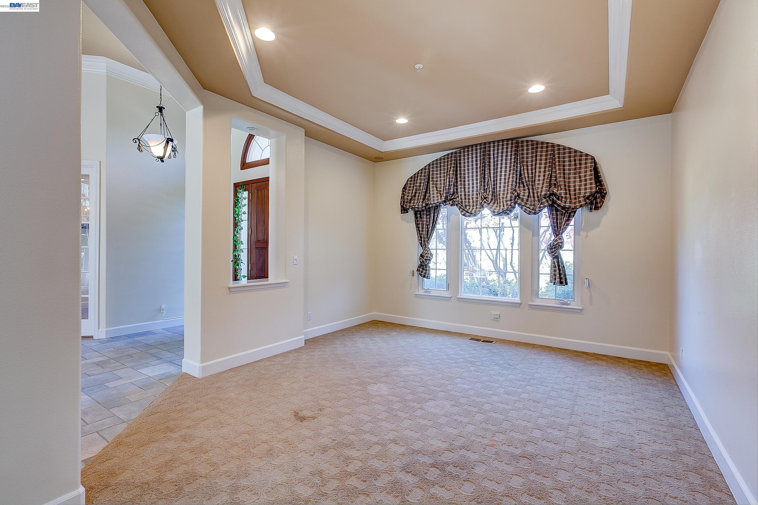 2779 E RUBY HILL DR