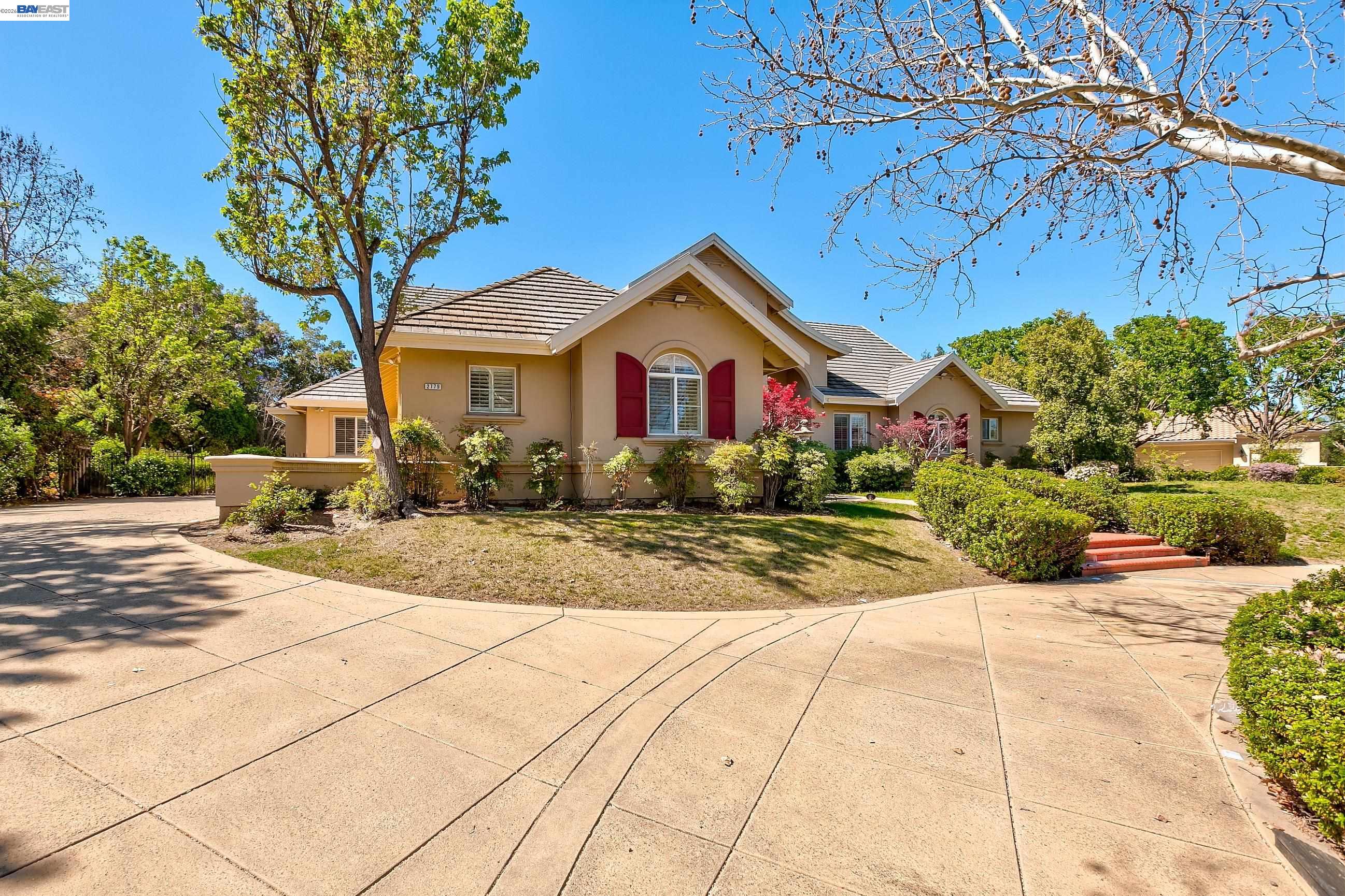 2779 E RUBY HILL DR