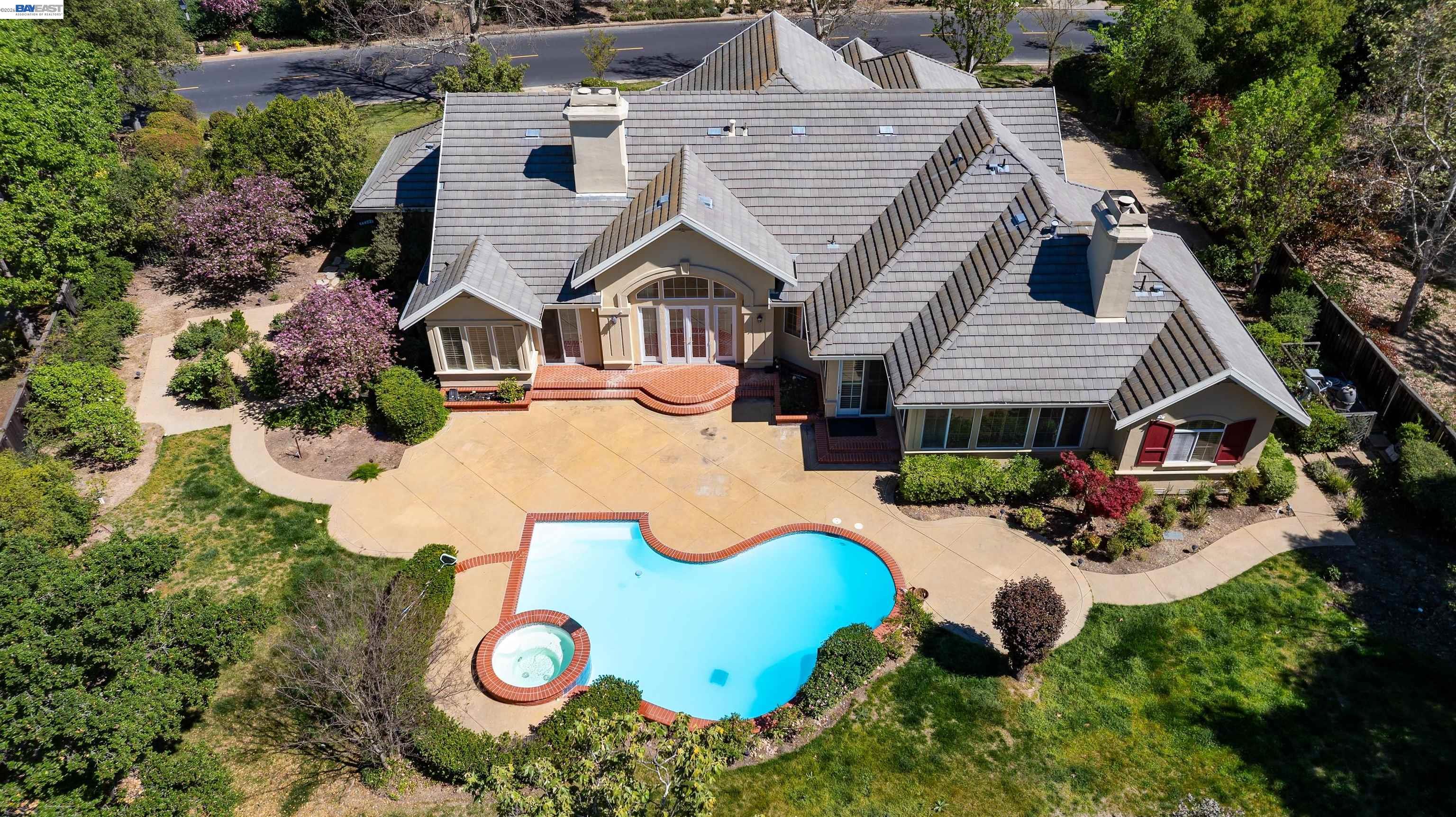 2779 E RUBY HILL DR