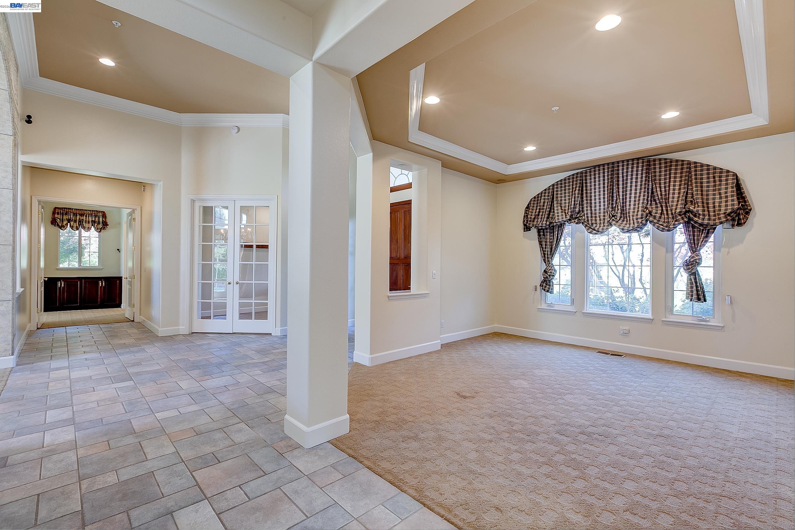 2779 E RUBY HILL DR