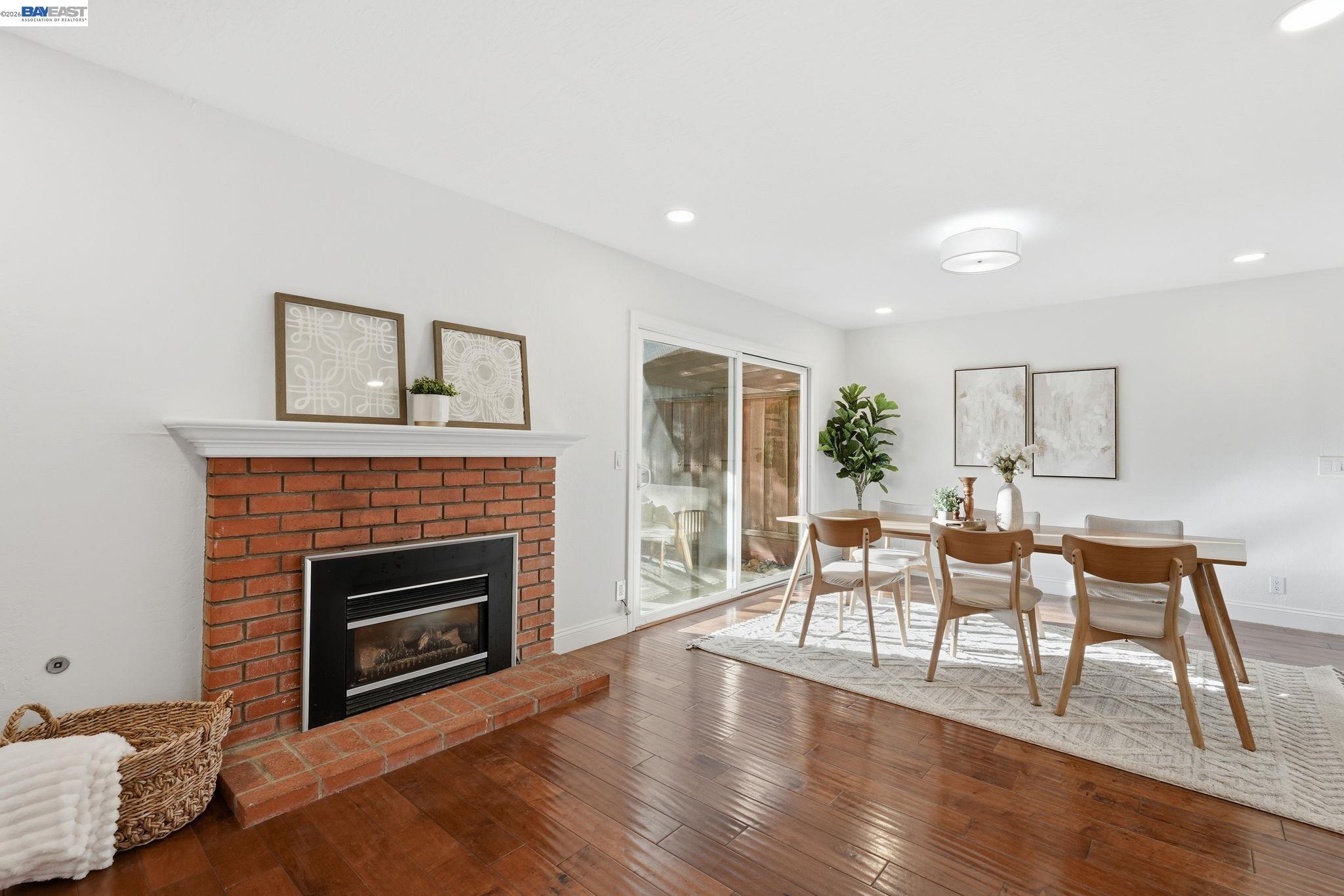 2799 Marsh Dr