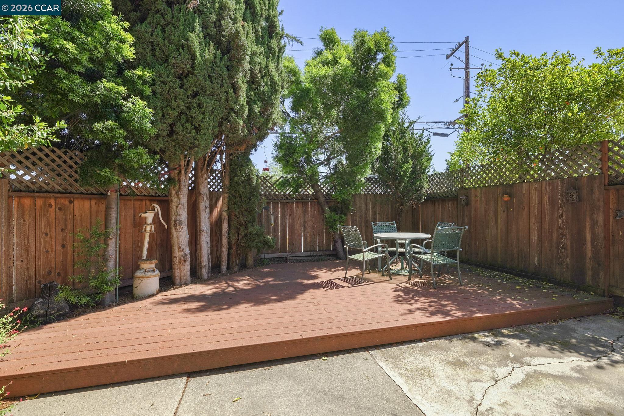232 Loma Verde Dr