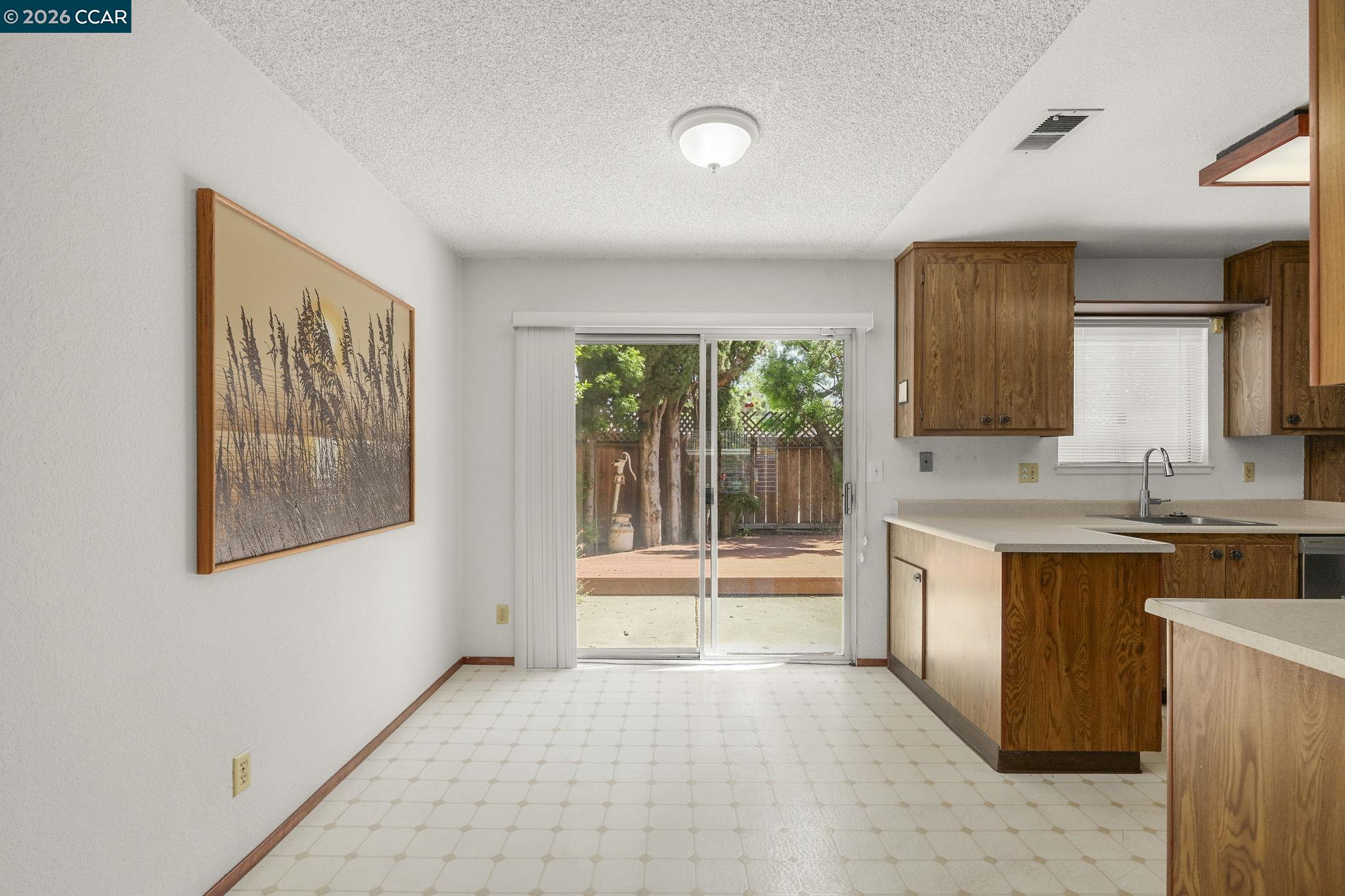 232 Loma Verde Dr