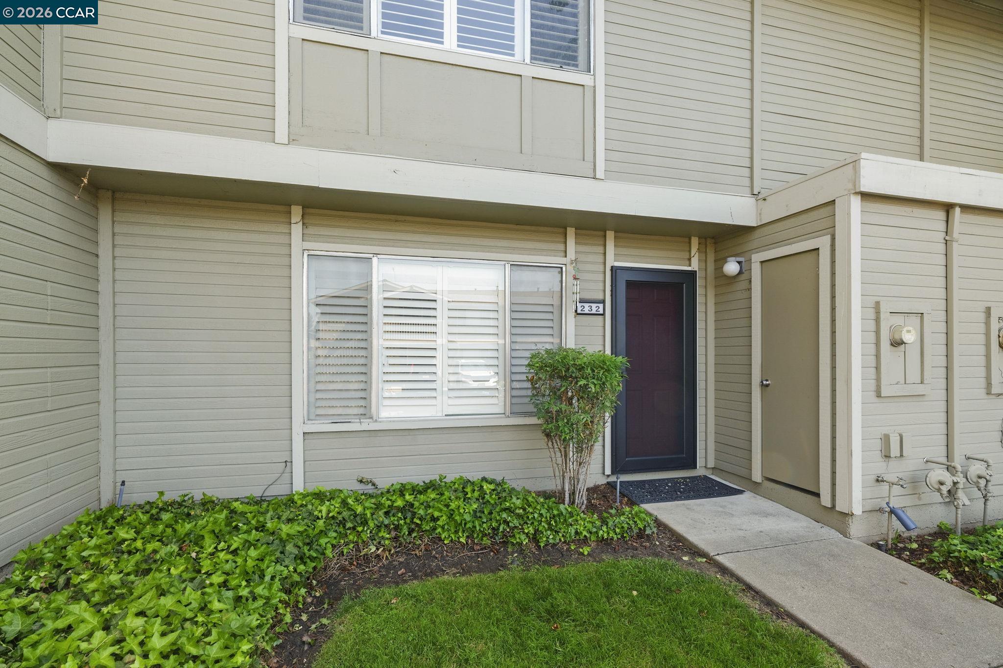 232 Loma Verde Dr
