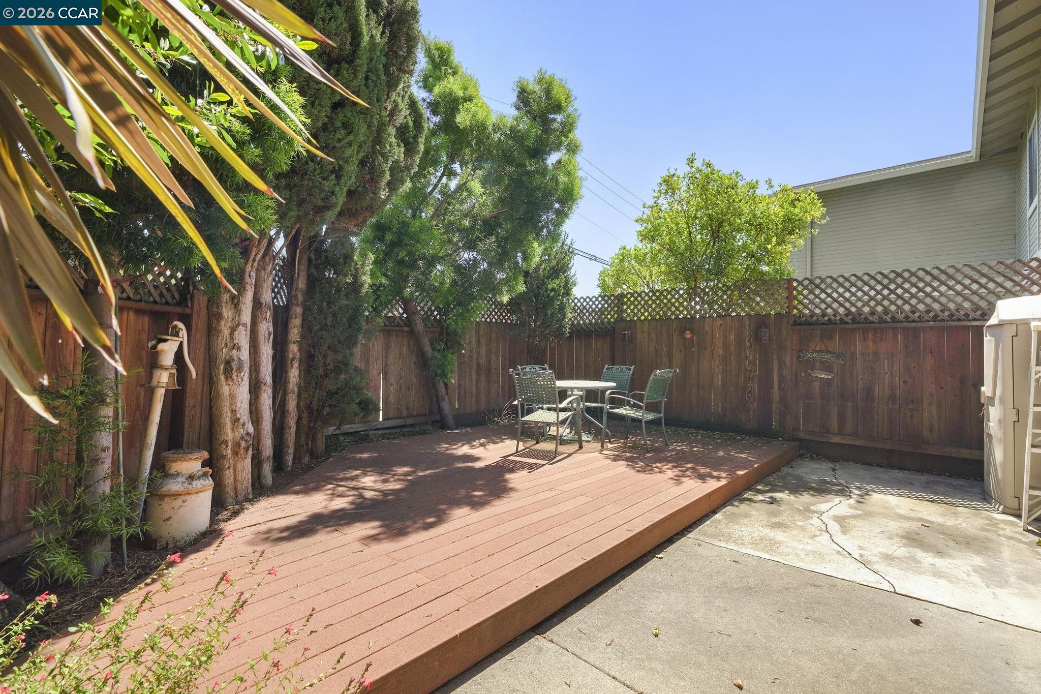 232 Loma Verde Dr