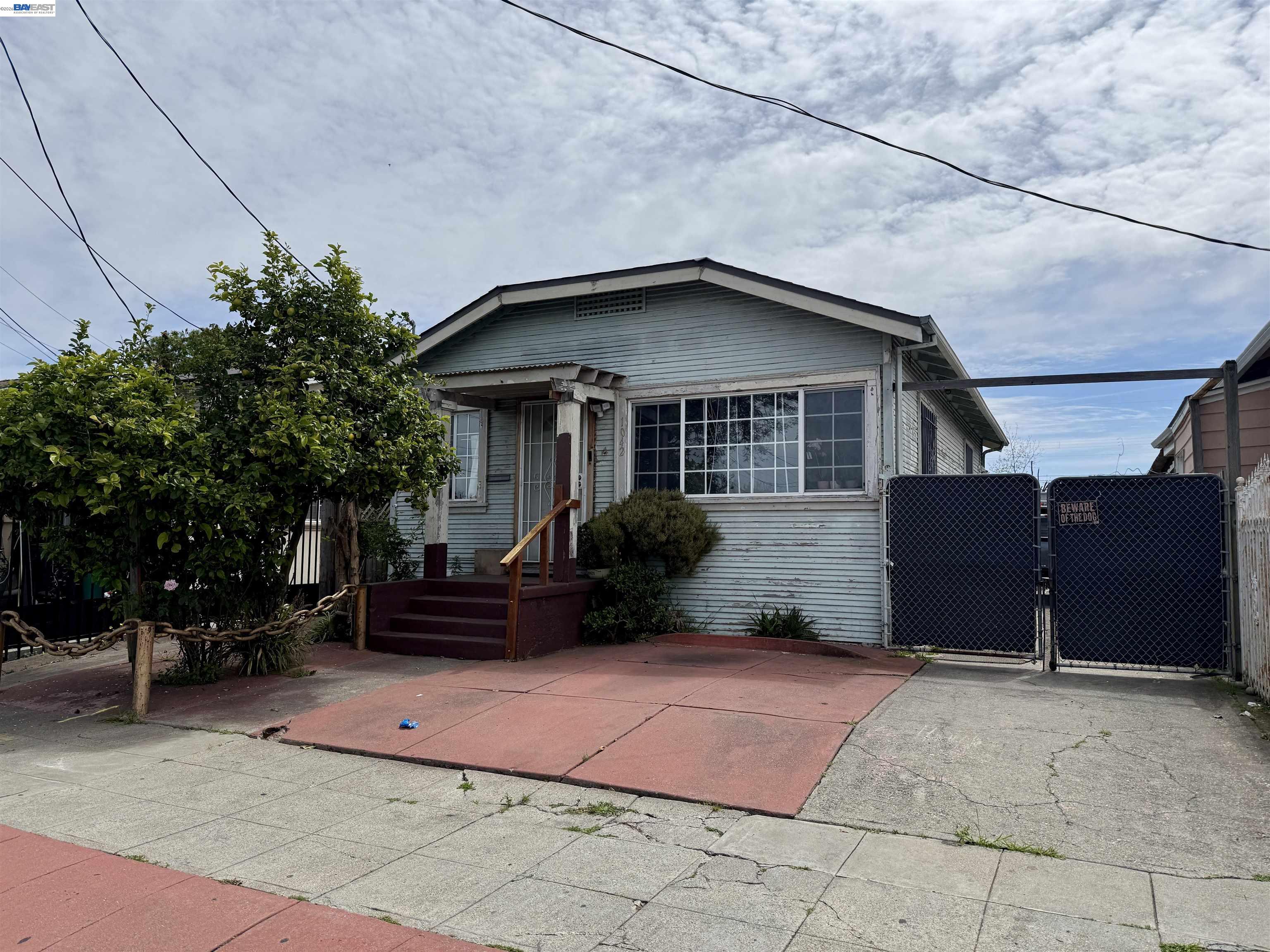 1042 69th Ave