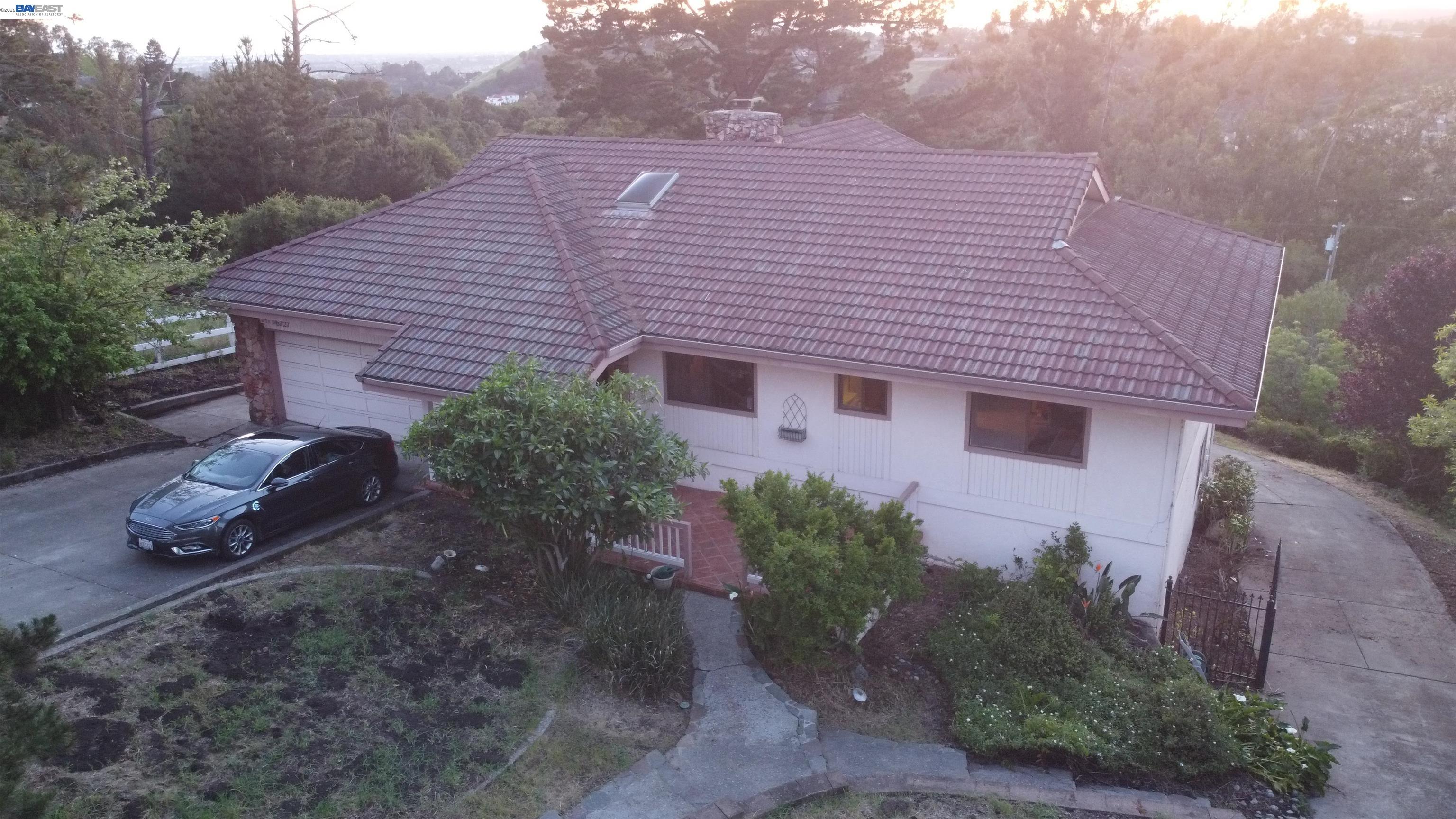 6727 Sunnyslope Ave