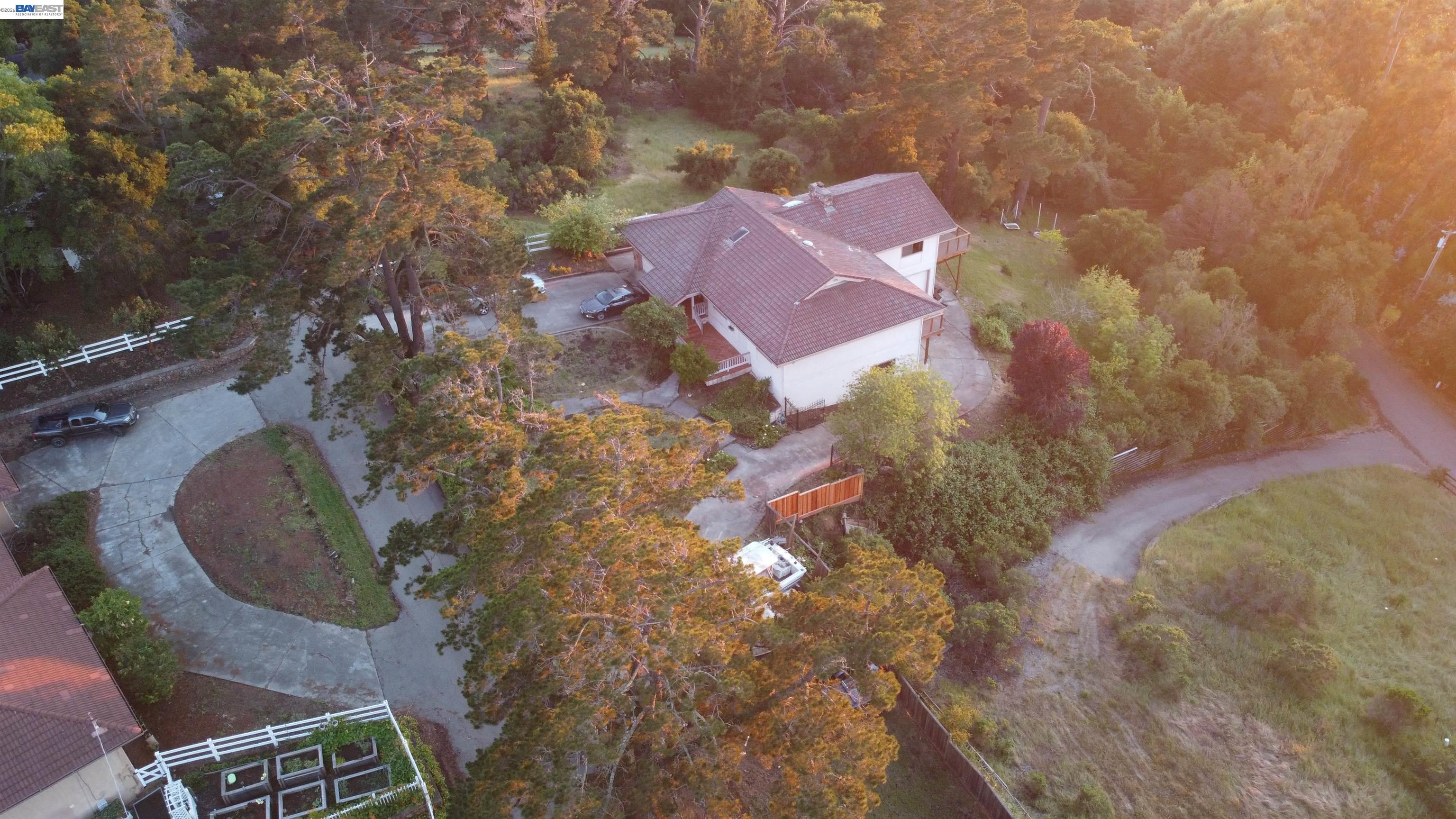 6727 Sunnyslope Ave