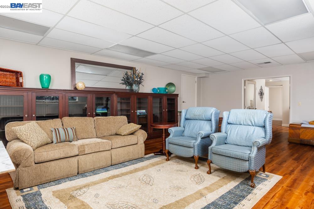 6727 Sunnyslope Ave