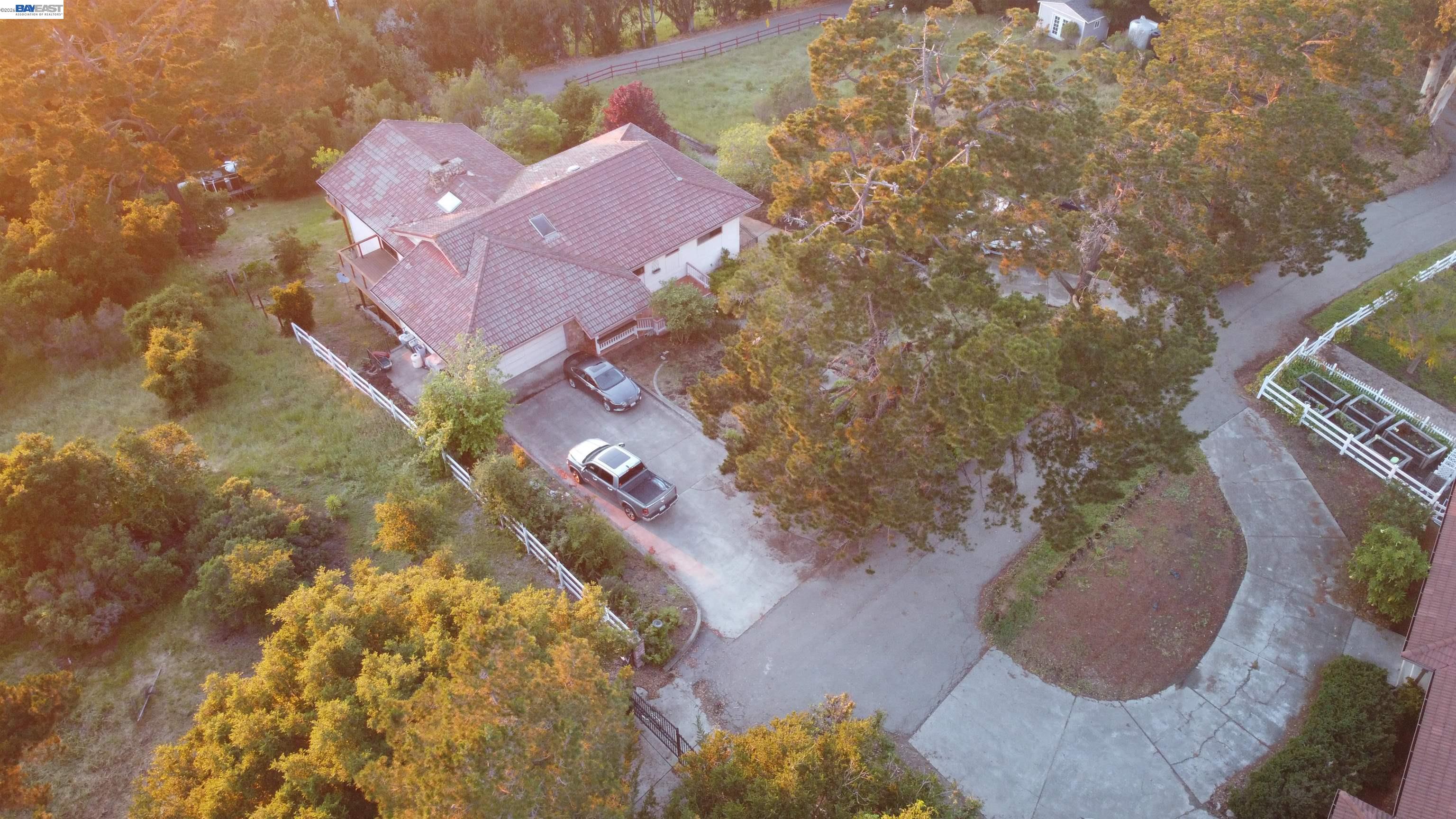6727 Sunnyslope Ave
