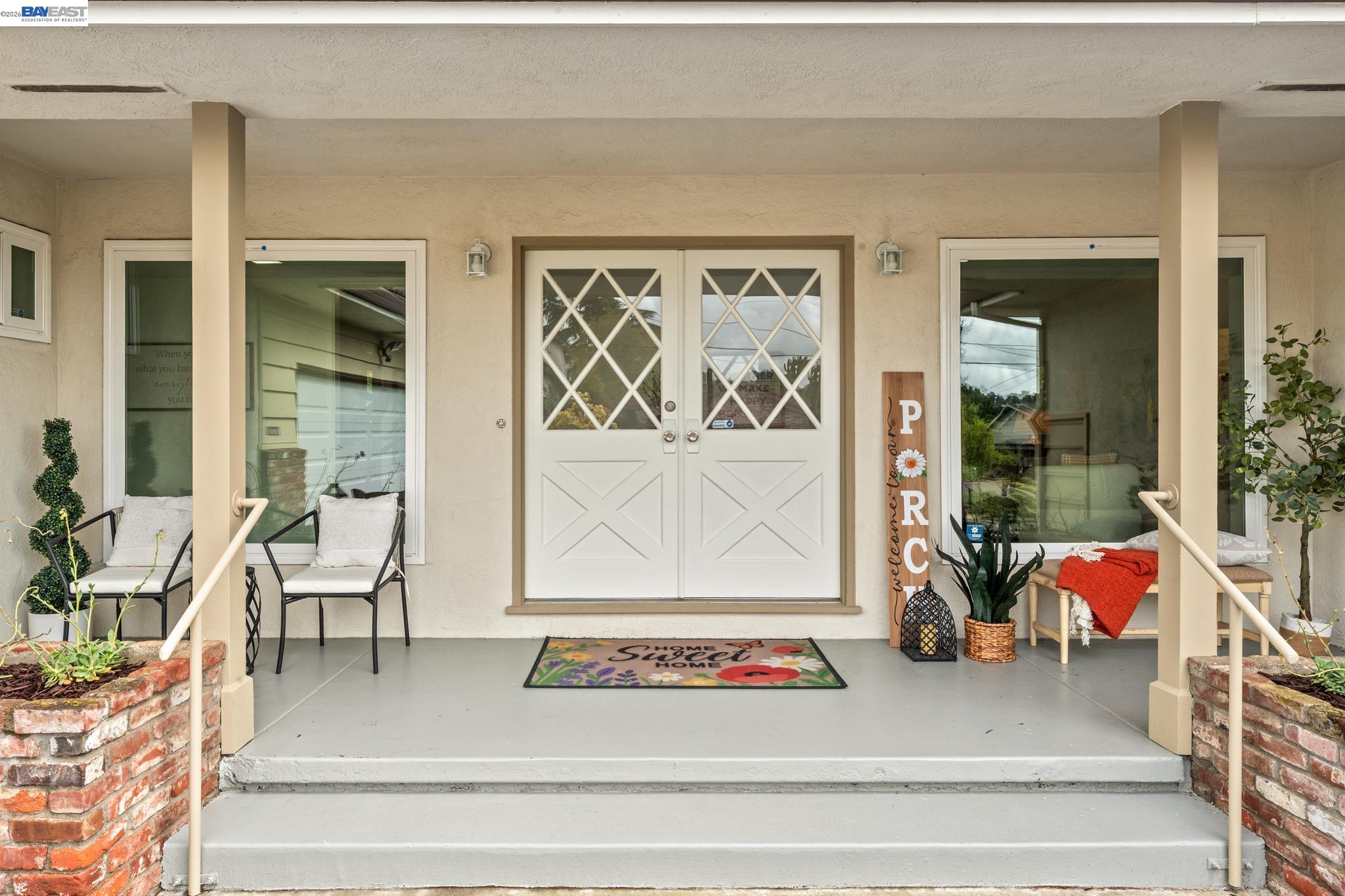 4473 Hillsborough Dr