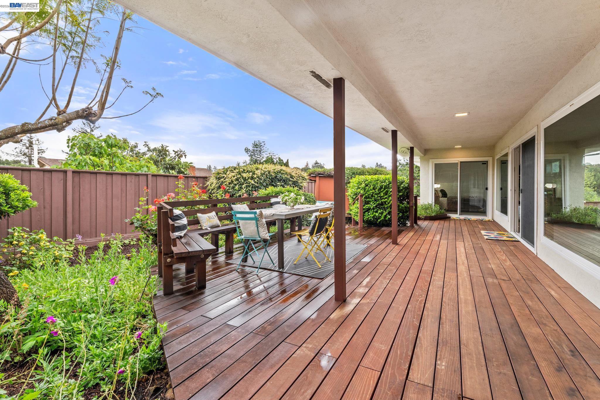 4473 Hillsborough Dr