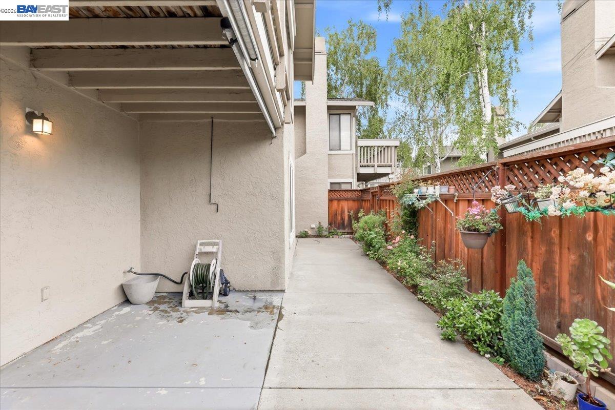 3881 Crow Canyon Rd
