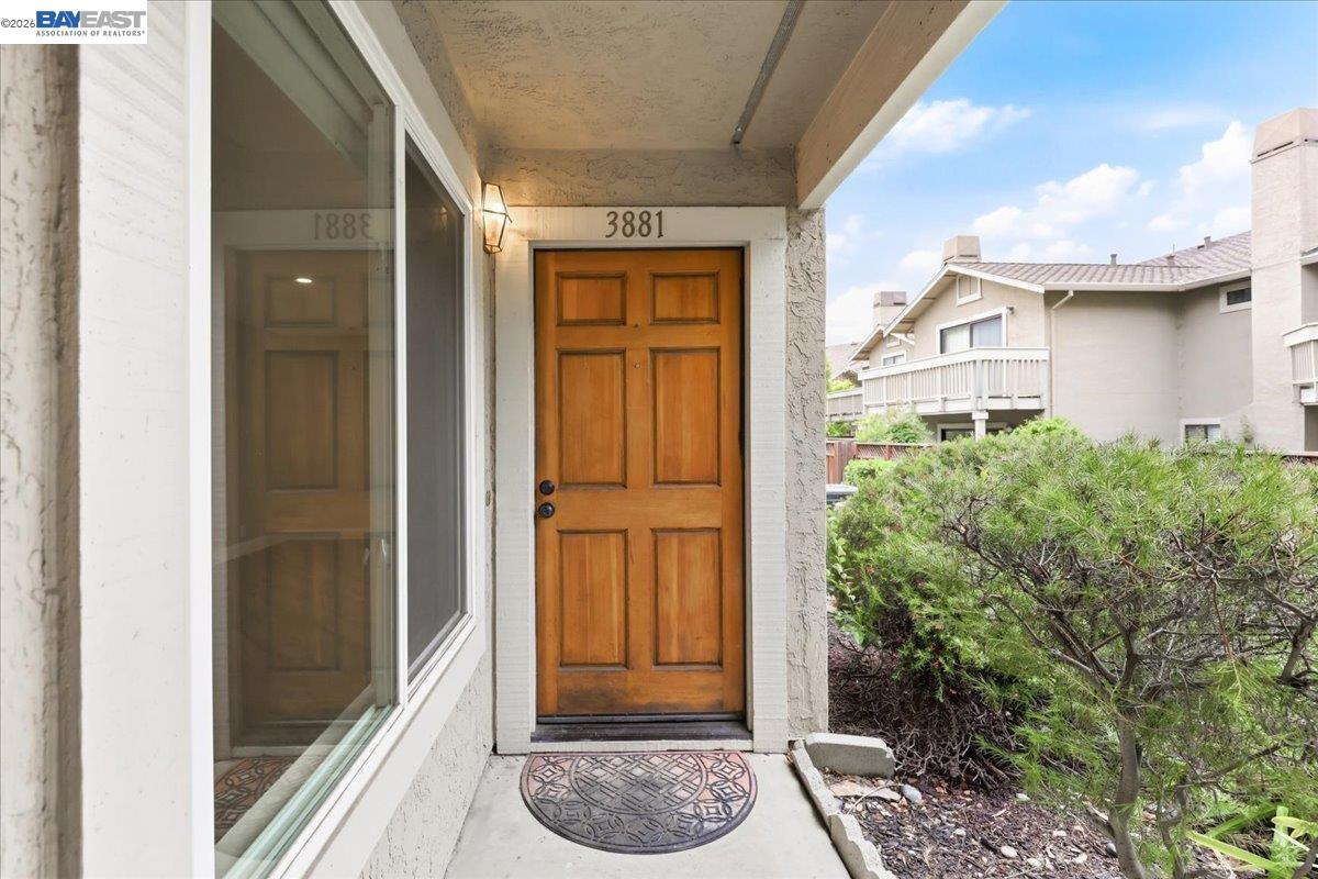 3881 Crow Canyon Rd