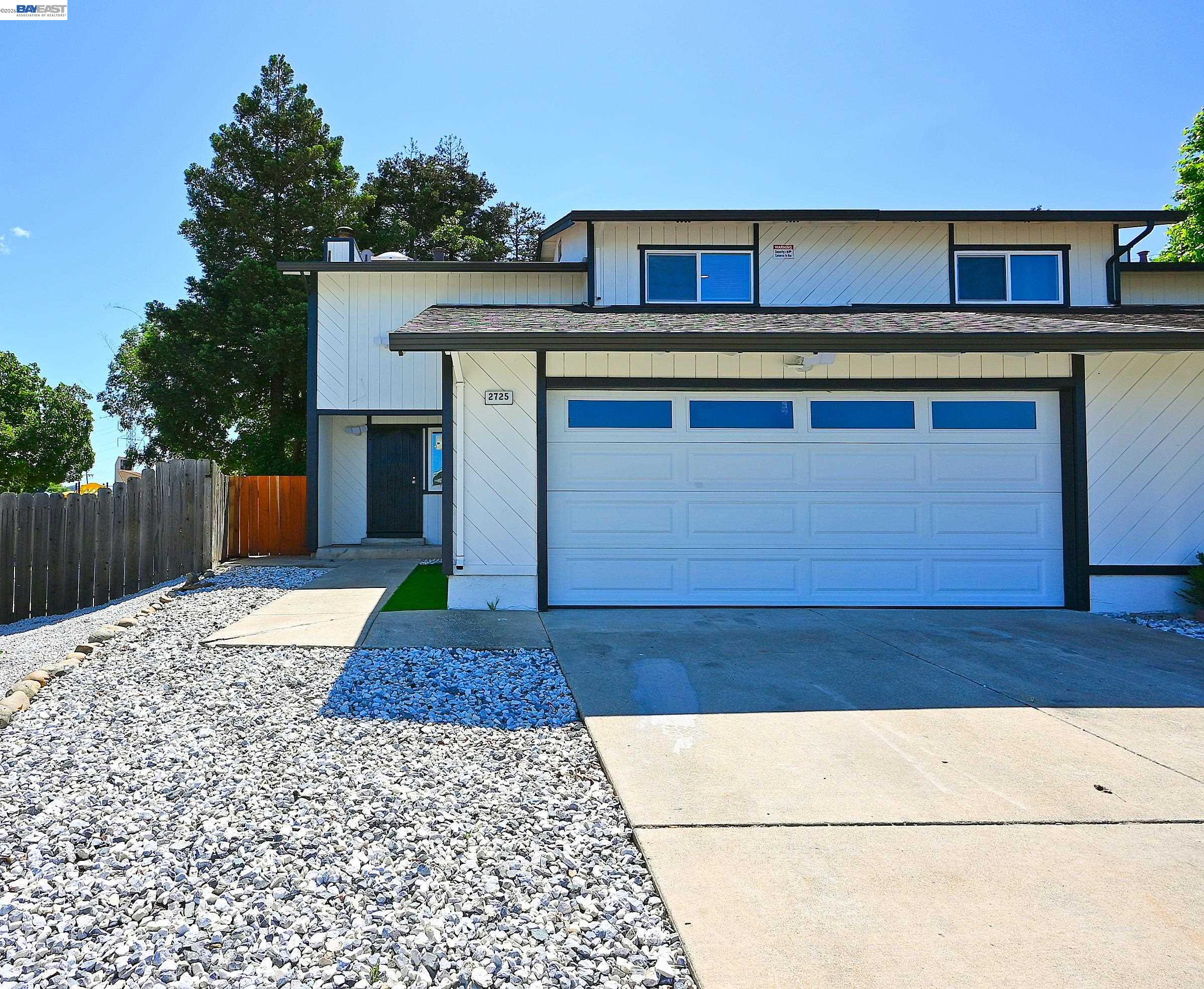 2725 Countrywood Dr