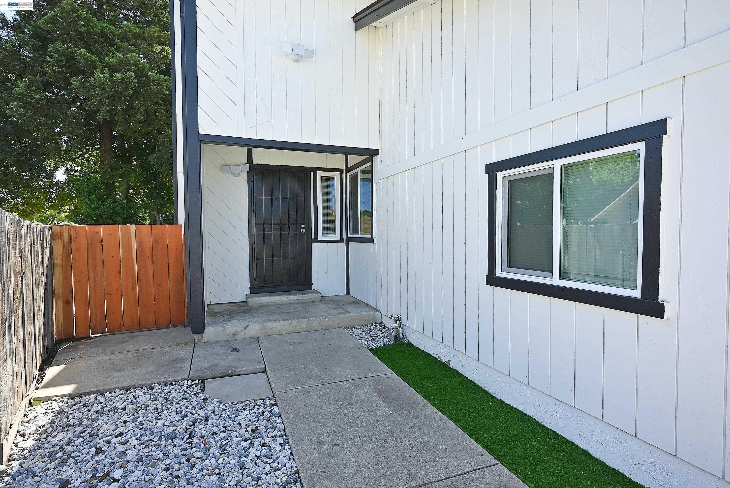 2725 Countrywood Dr