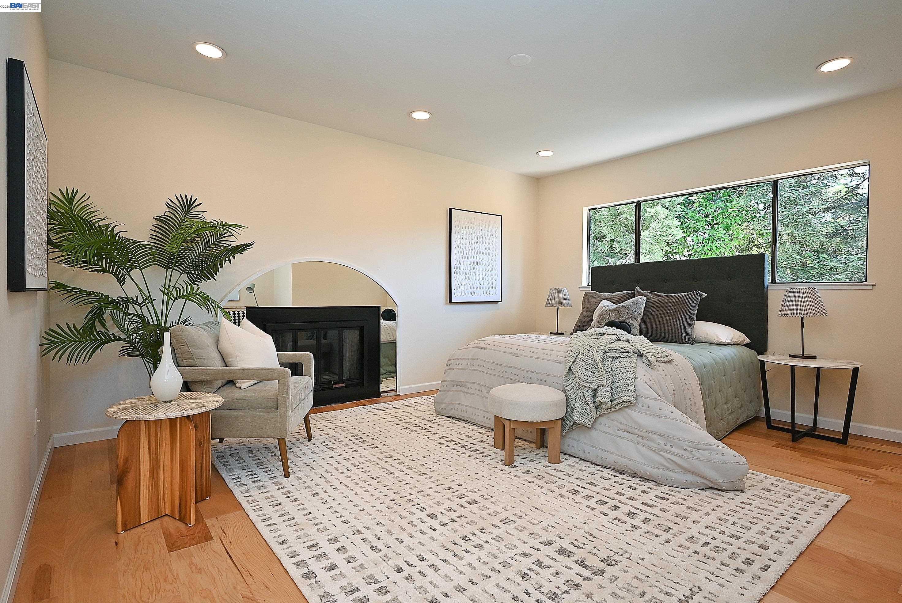 2725 Countrywood Dr