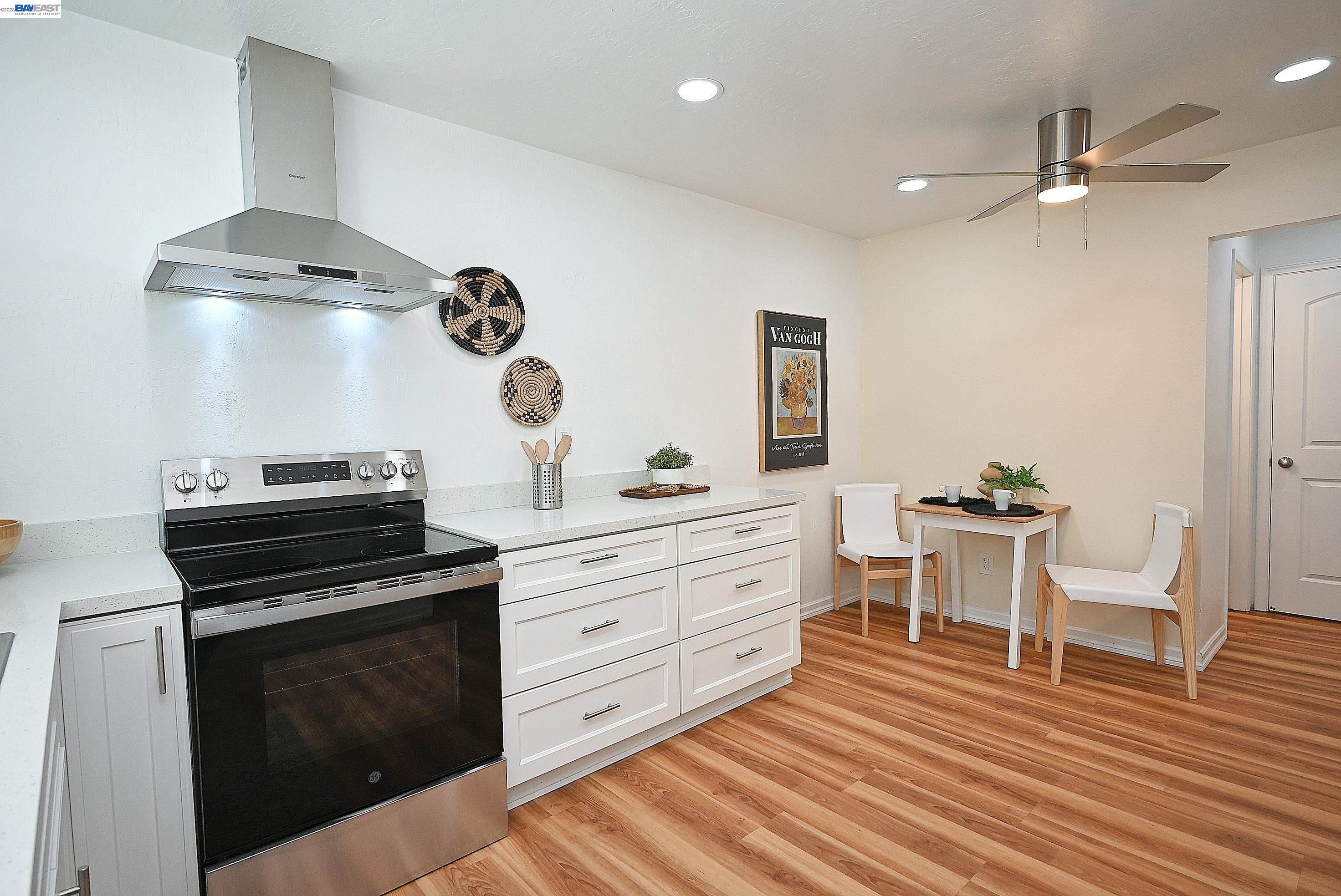 2725 Countrywood Dr