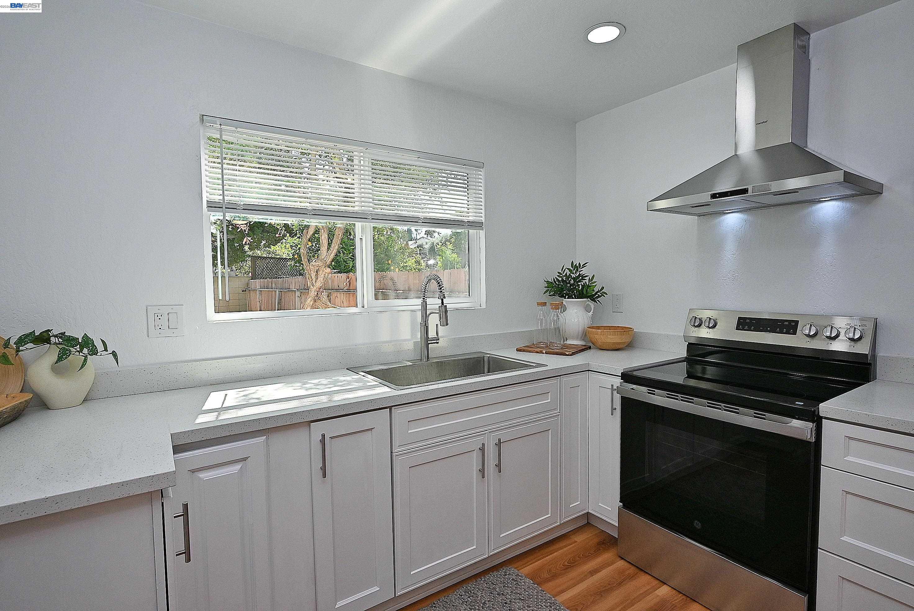 2725 Countrywood Dr