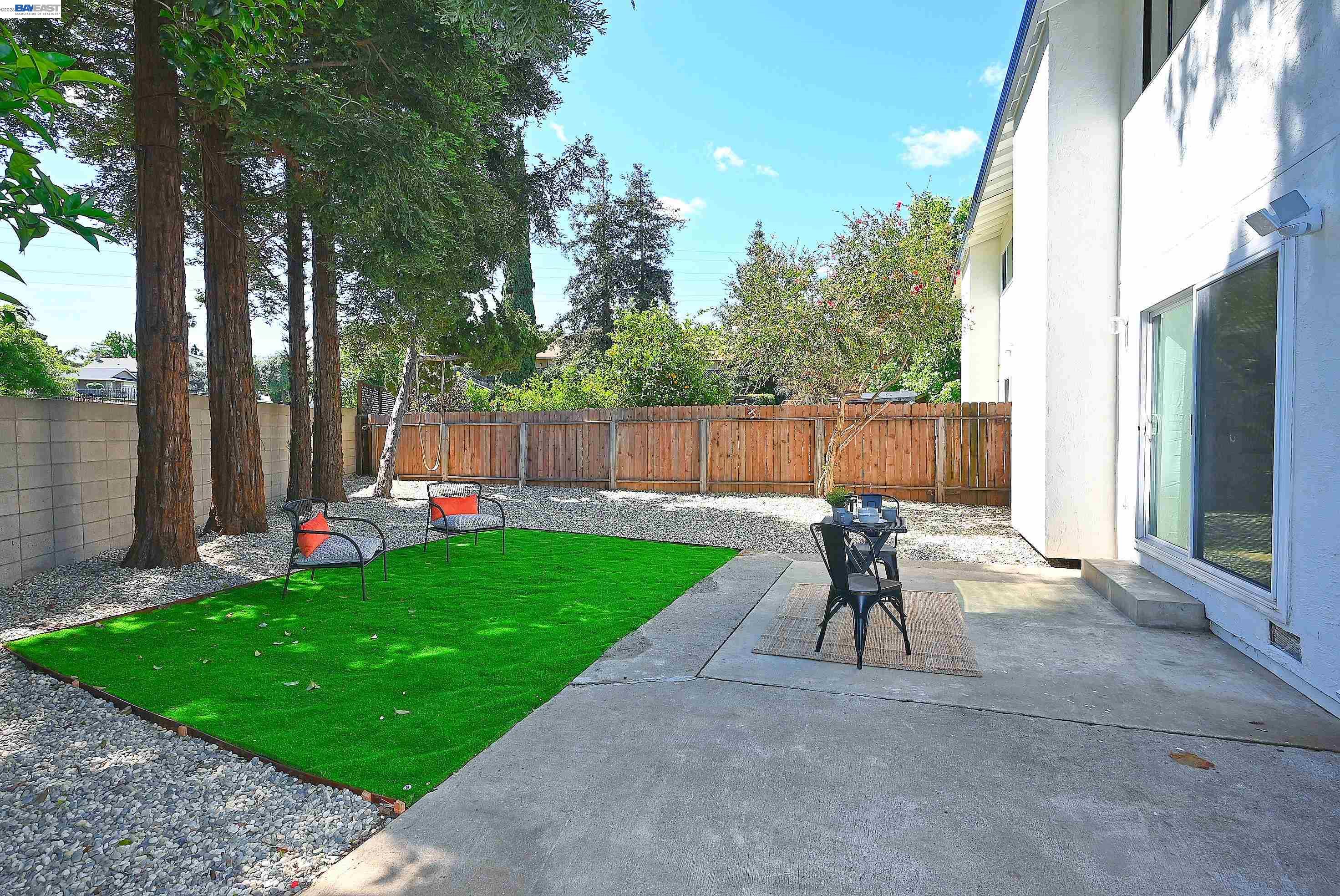 2725 Countrywood Dr