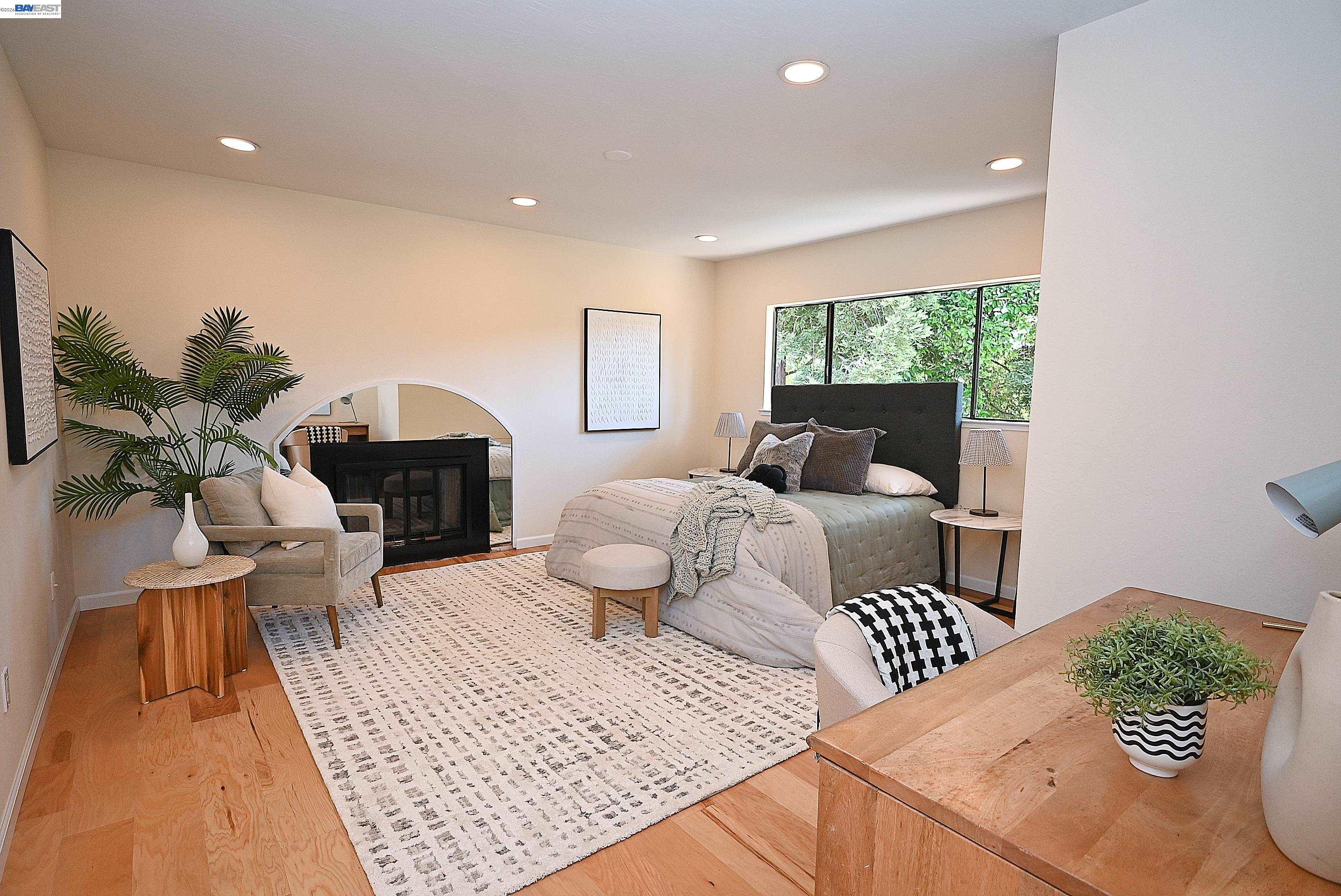 2725 Countrywood Dr