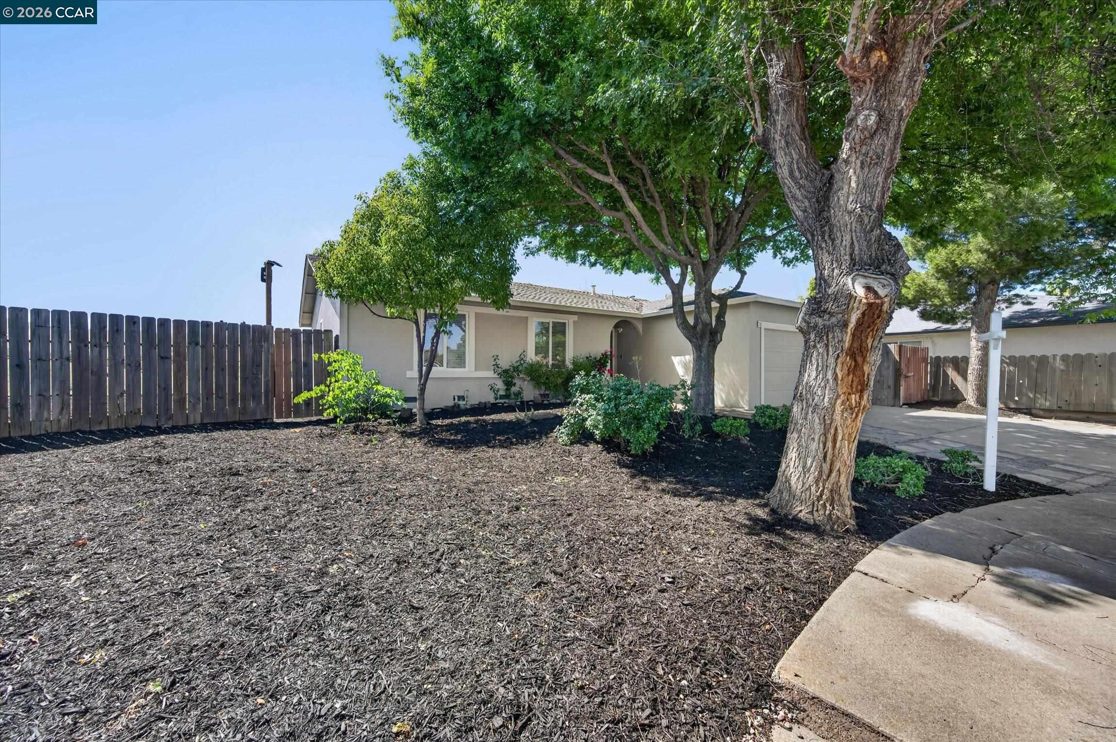 20 Fairway Ct