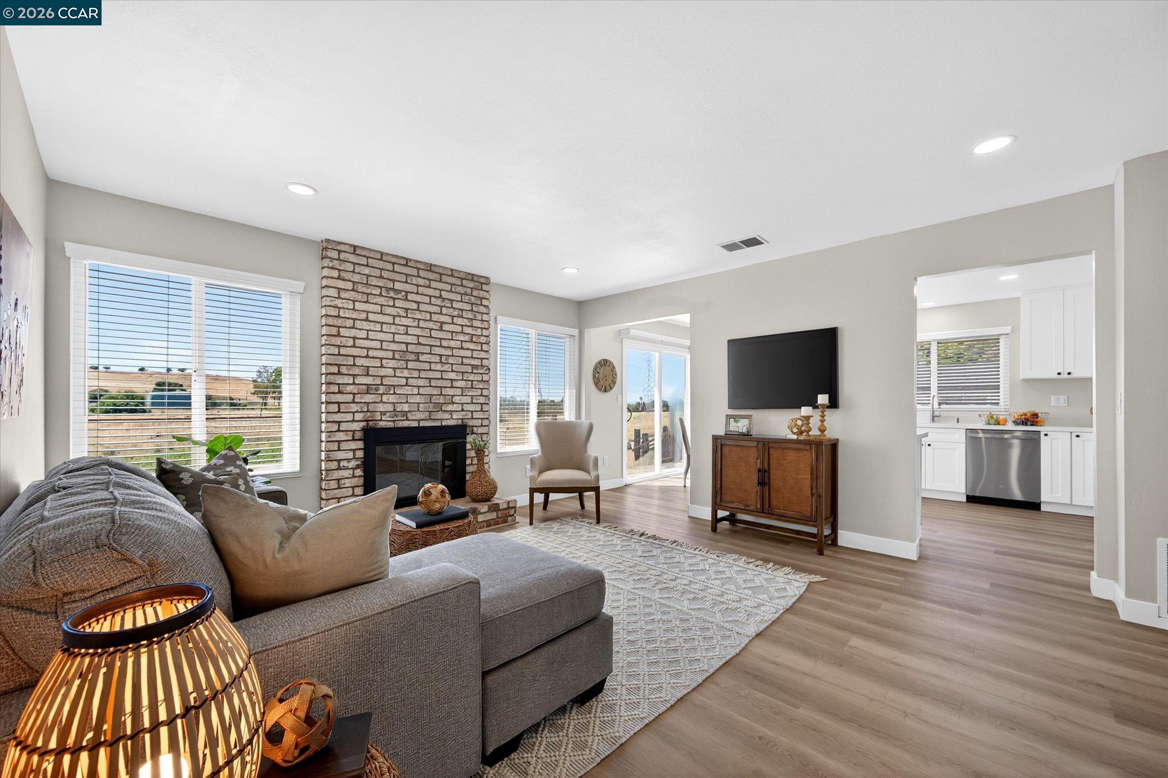 20 Fairway Ct
