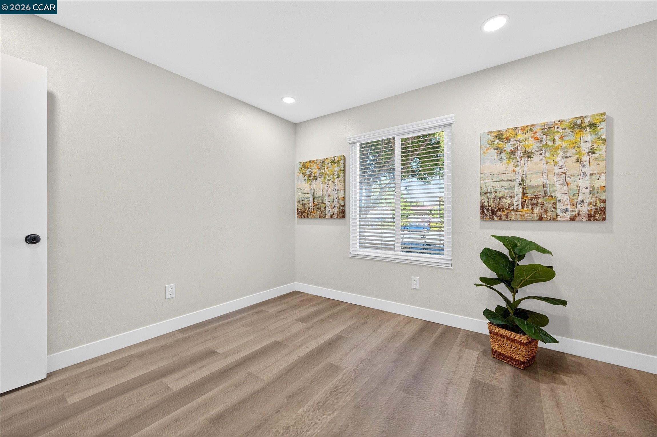 20 Fairway Ct