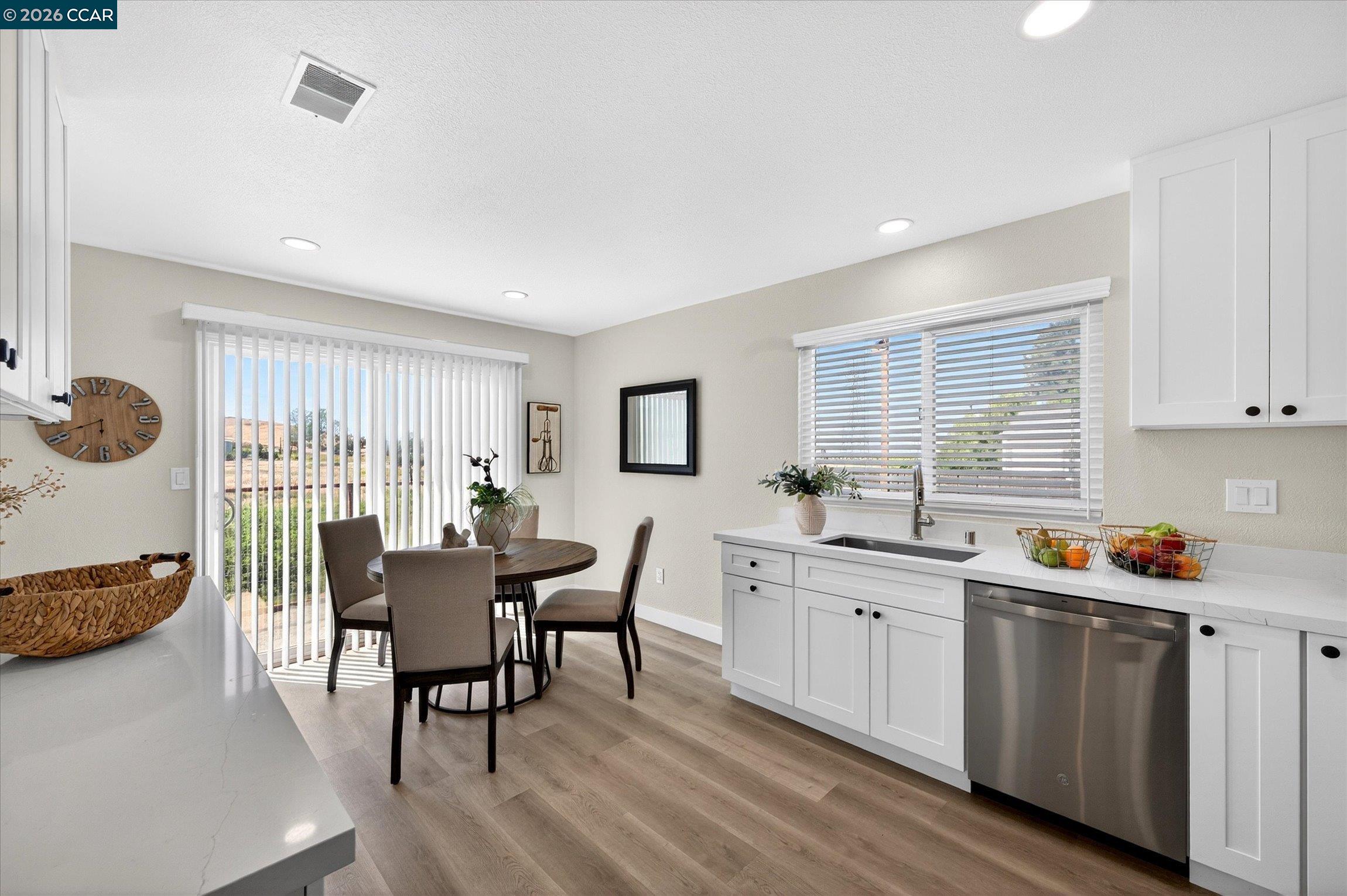 20 Fairway Ct