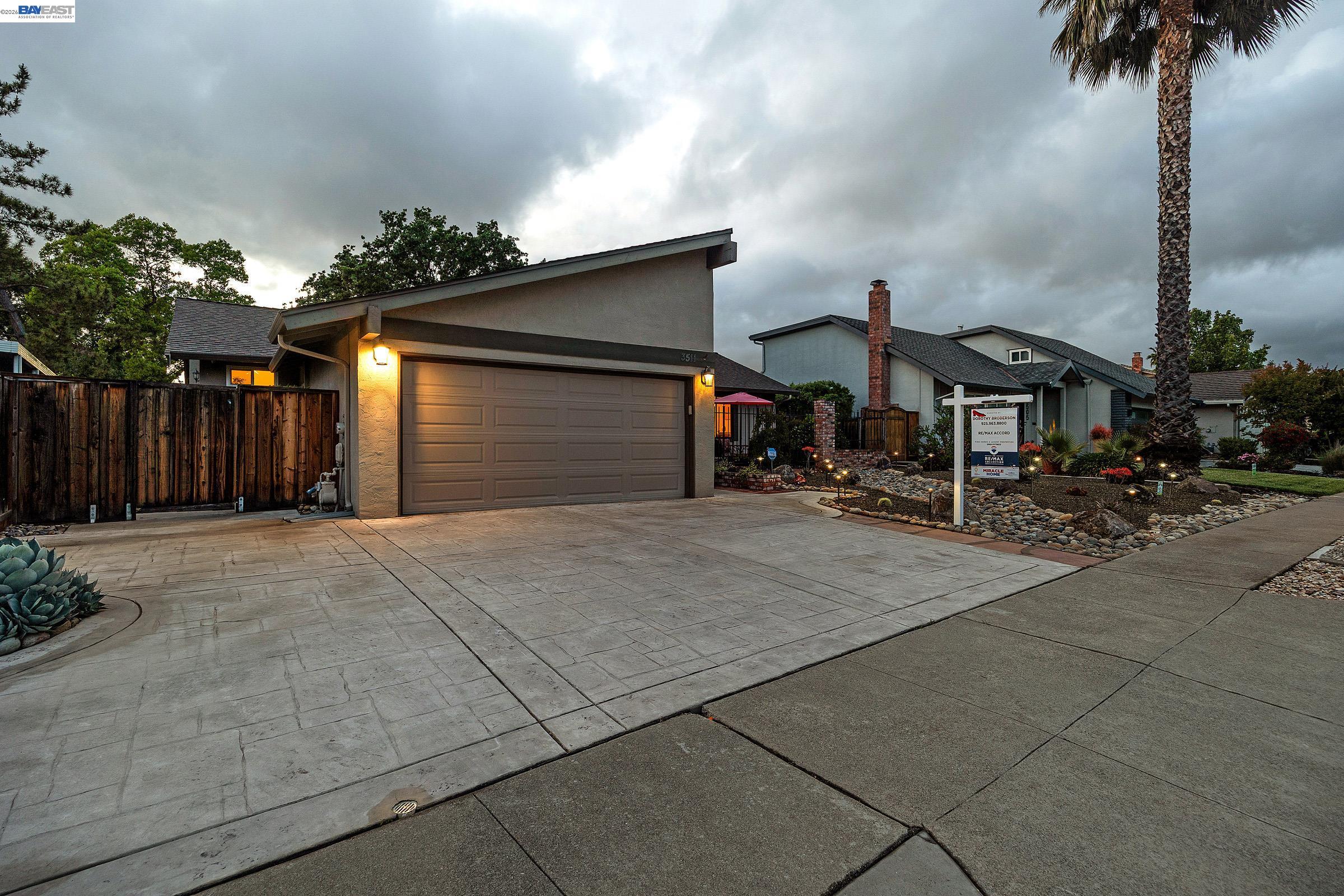 3511 Touriga Dr