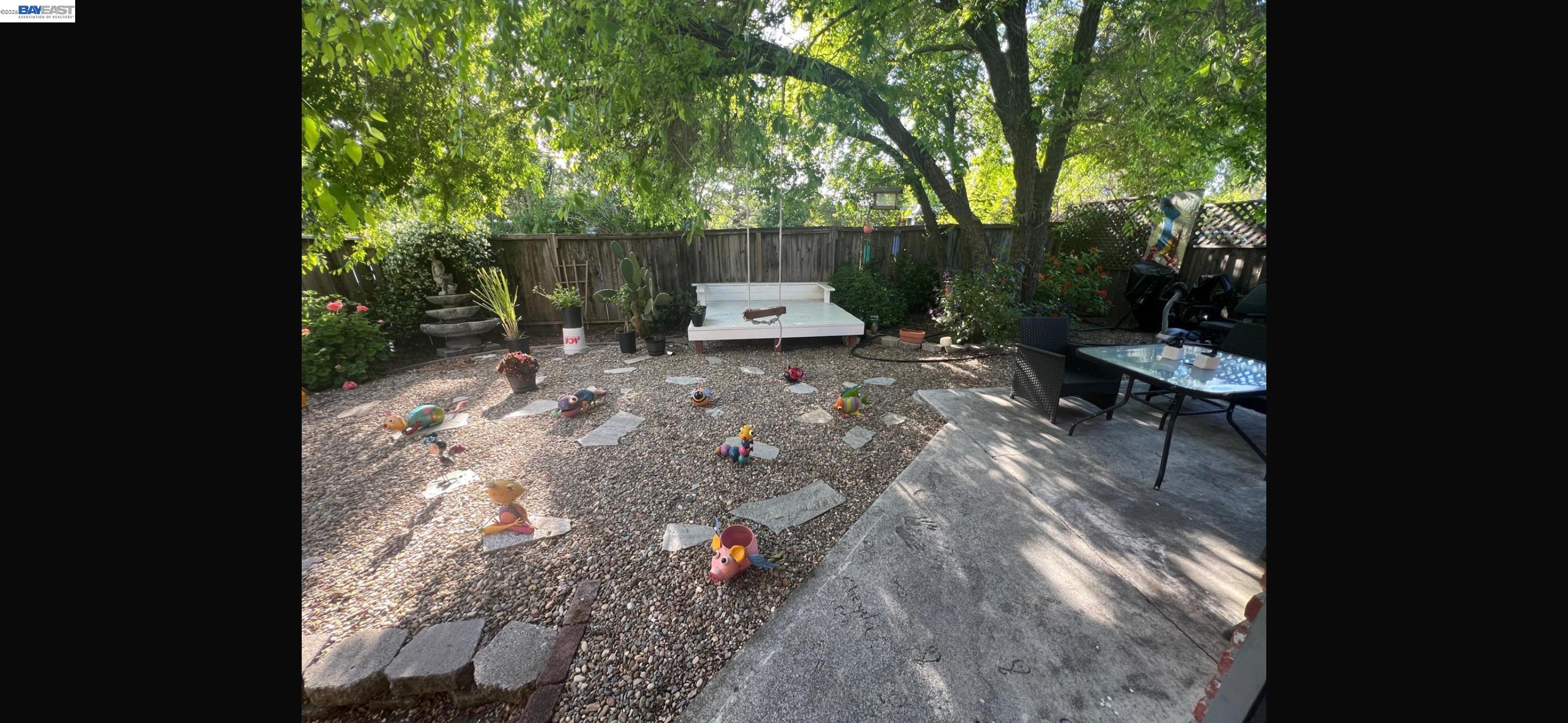 1594 Morgan Ln.