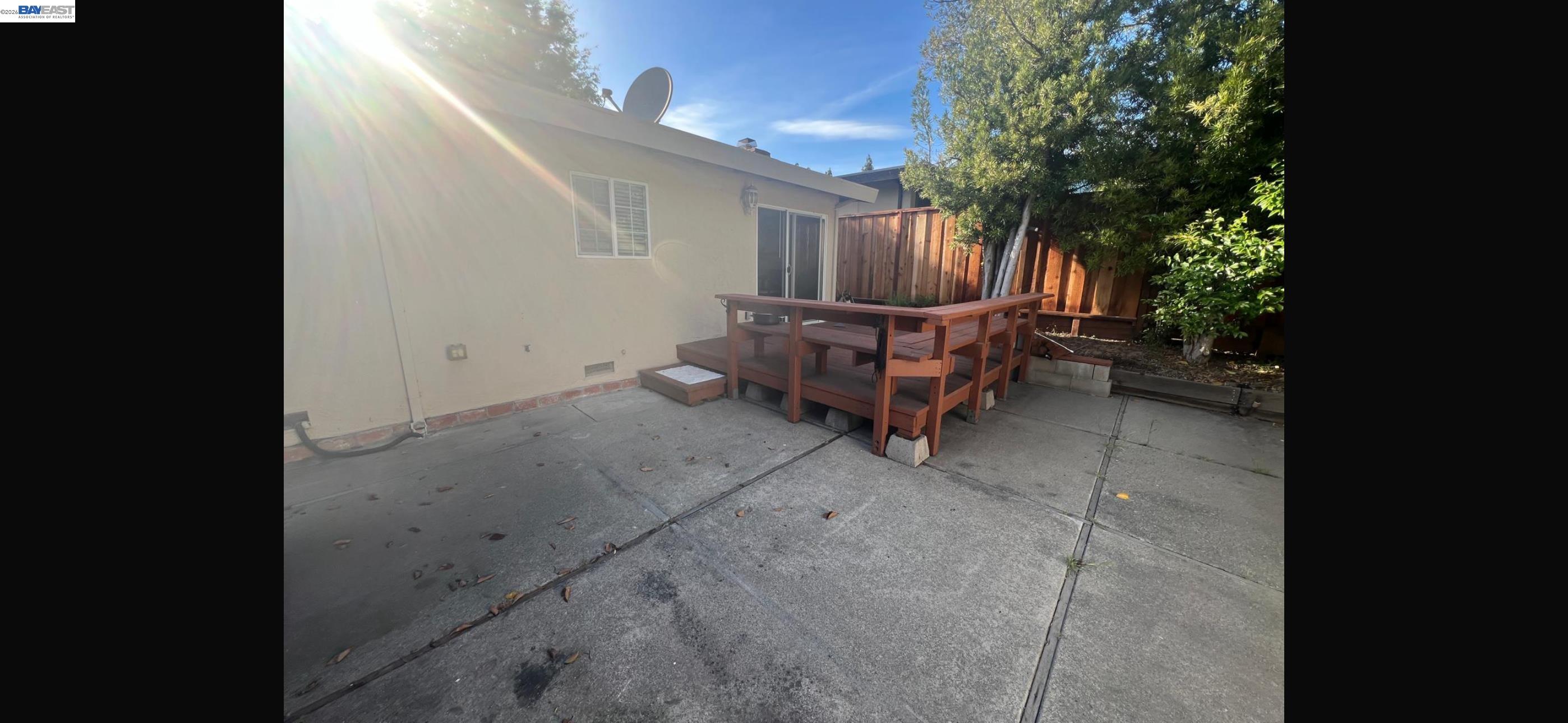 1594 Morgan Ln.